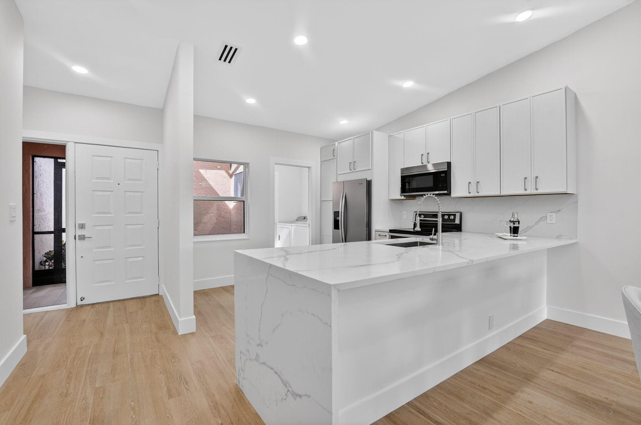 8188 Summerbreeze Lane, Boca Raton, FL 33496 — photo 1 of 68