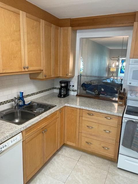 307 Lake Evelyn Drive, West Palm Beach, FL 33411 — photo 4 of 58