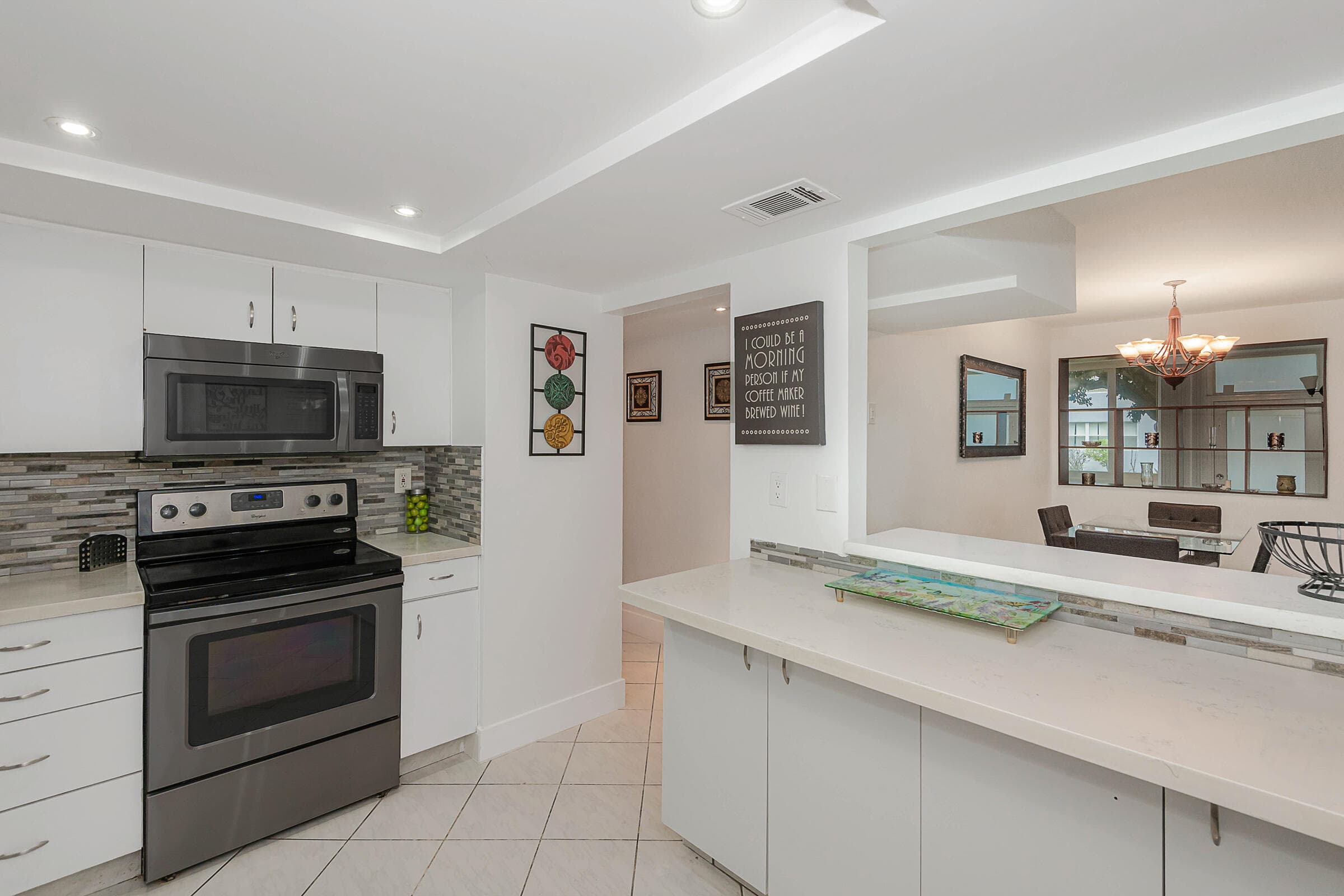 1333 E Hallandale Beach Boulevard 101, Hallandale Beach, FL 33009 — photo 14 of 30