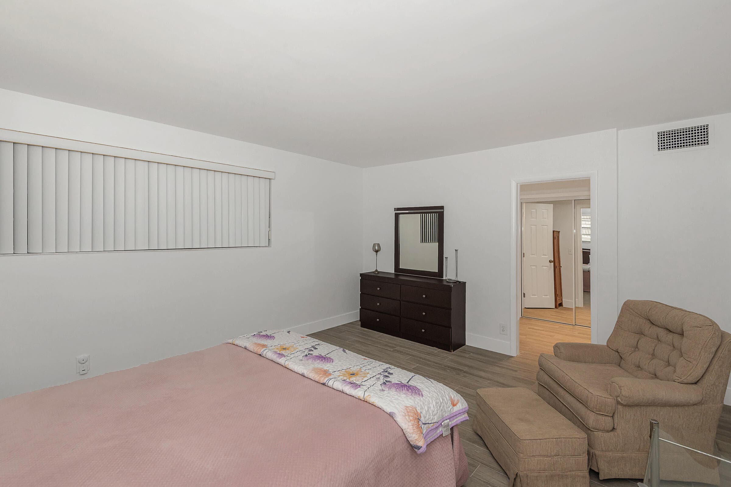 1333 E Hallandale Beach Boulevard 101, Hallandale Beach, FL 33009 — photo 17 of 30