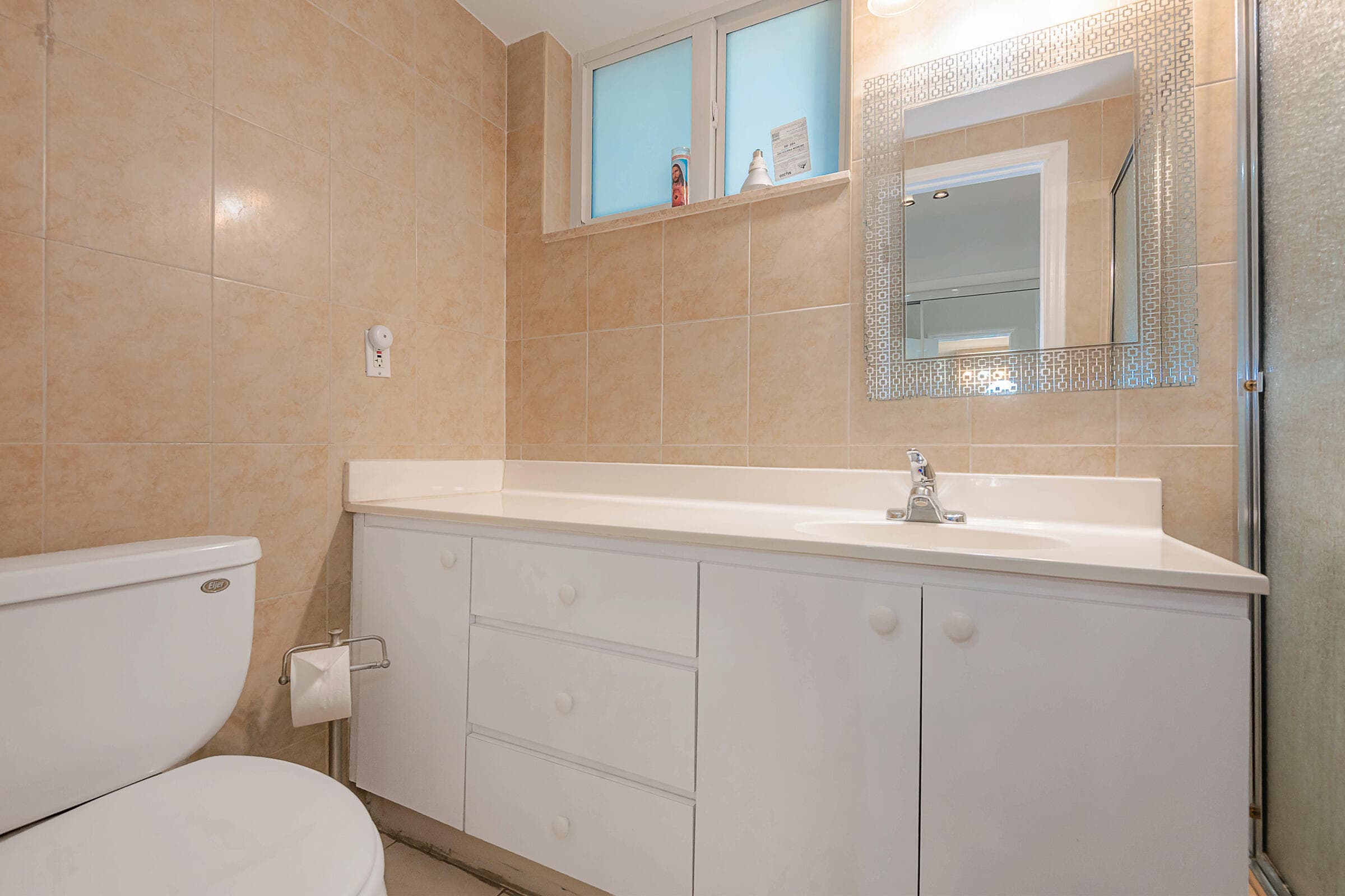 1333 E Hallandale Beach Boulevard 101, Hallandale Beach, FL 33009 — photo 19 of 30
