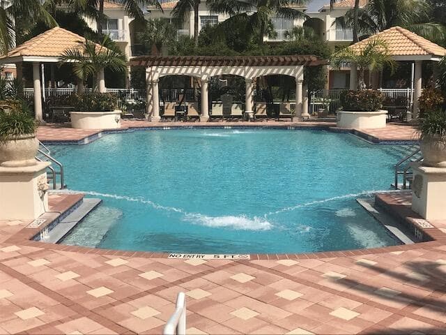 1101 Myrtlewood Circle E 101, Palm Beach Gardens, FL 33418 — photo 16 of 32