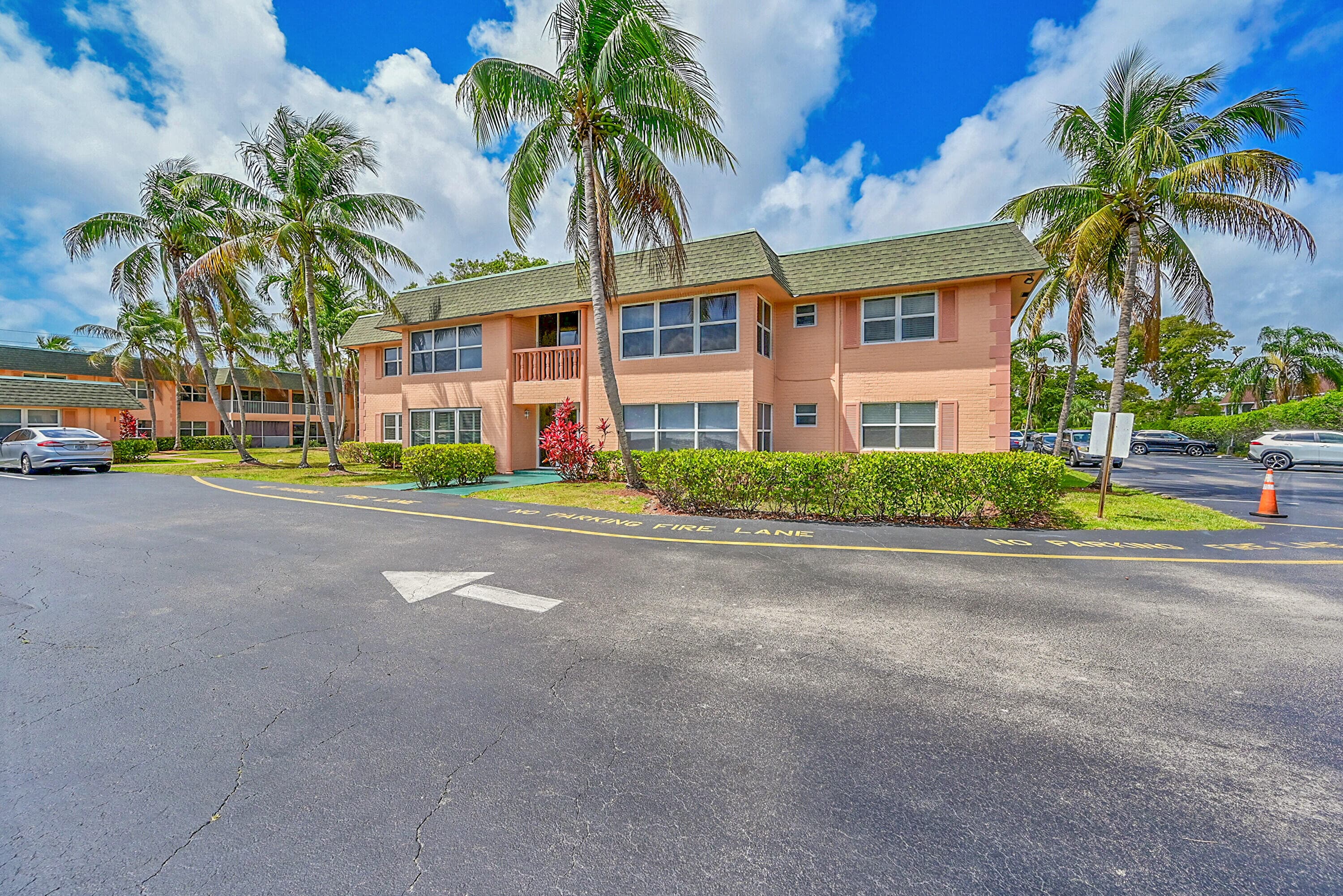 760 SE 2nd Avenue H105, Deerfield Beach, FL 33441 — photo 4 of 33
