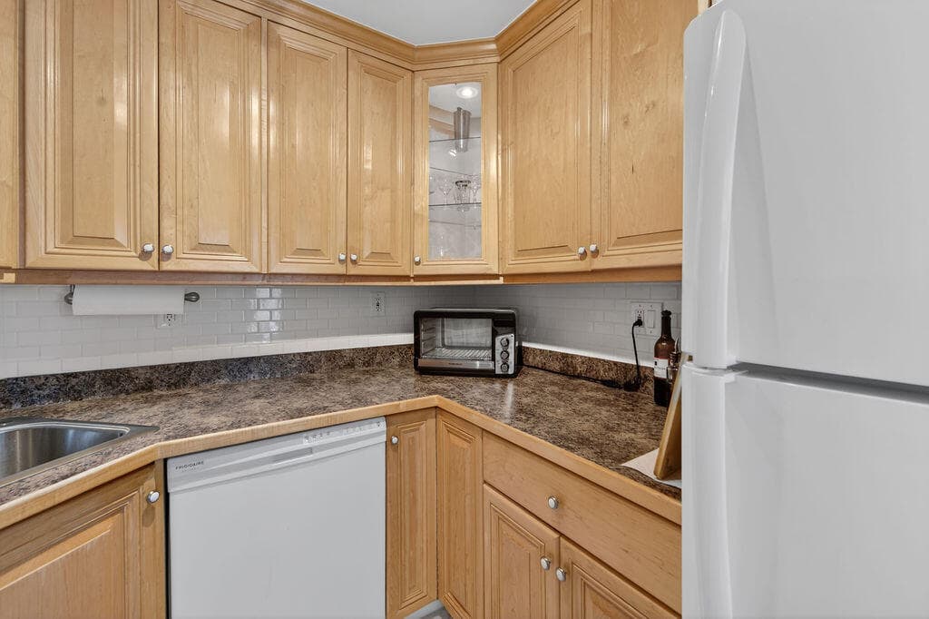 3200 NE 7th Court Unit 201a, Pompano Beach, FL 33062 — photo 34 of 63
