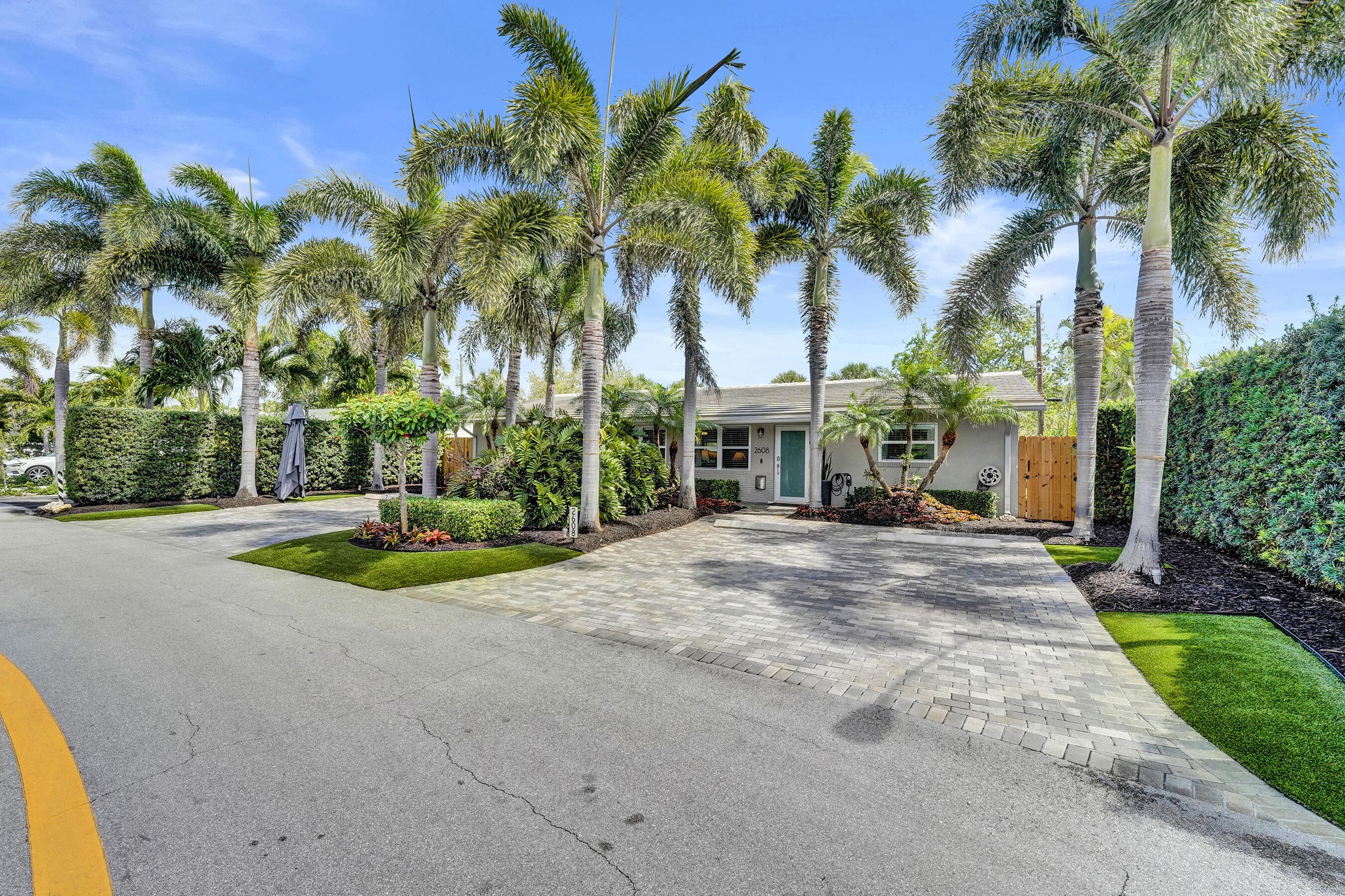 2610 NE 10th Terrace 2608-2610, Wilton Manors, FL 33334 — photo 3 of 80