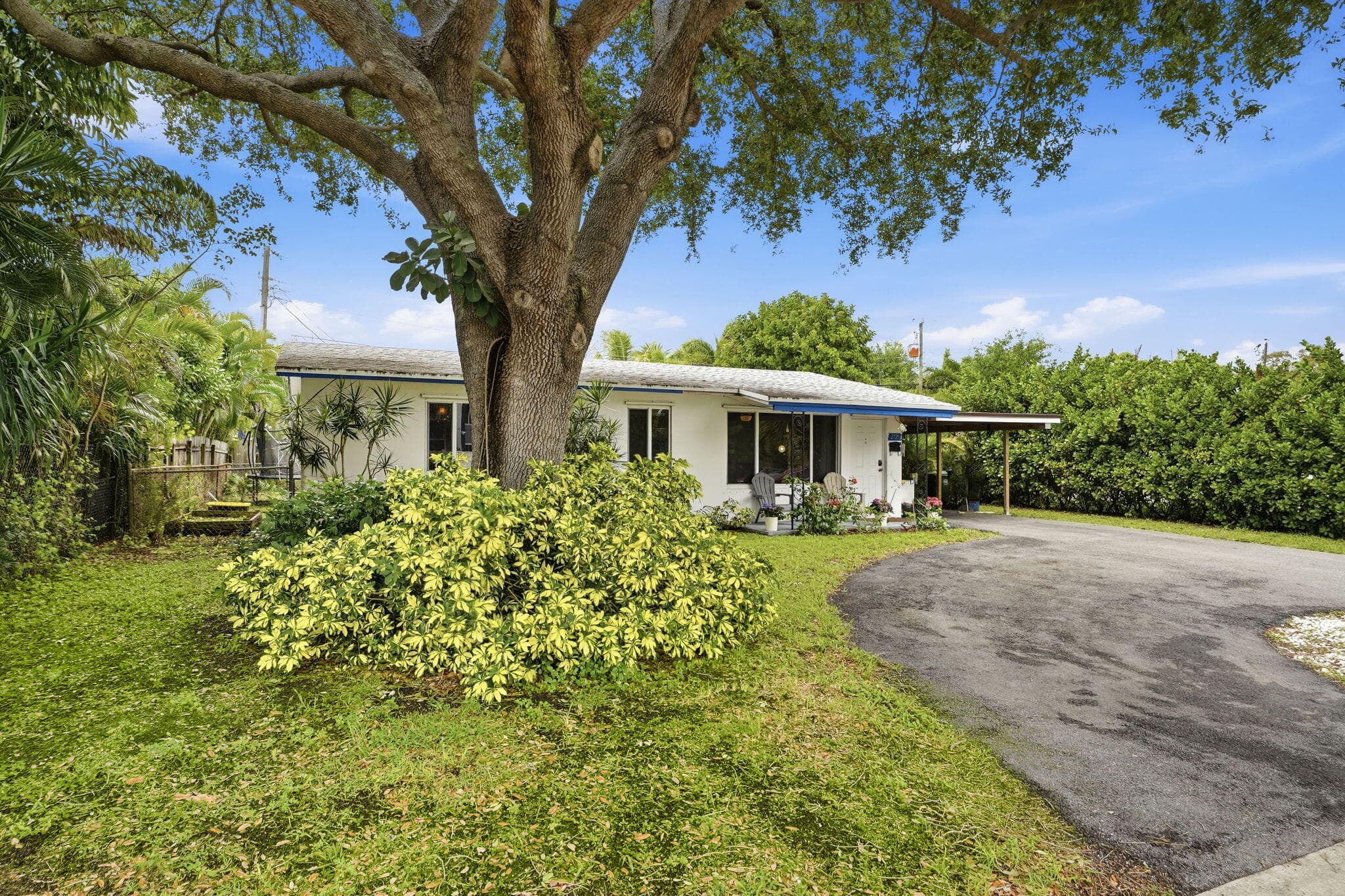 2725 NE 6th Avenue, Wilton Manors, FL 33334 — photo 2 of 43