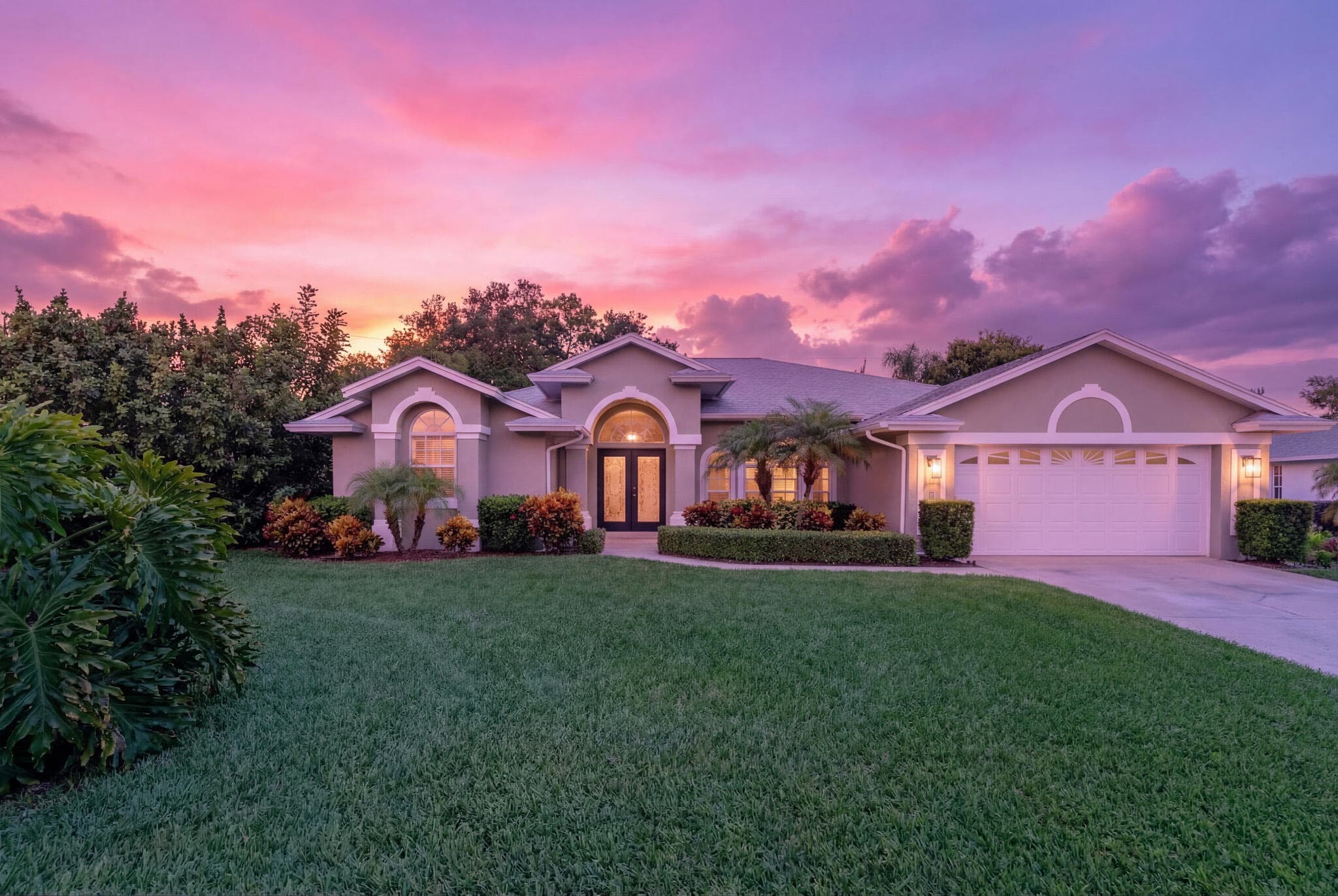 513 SE Cliff Road, Port St. Lucie, FL 34984 — photo 1 of 31