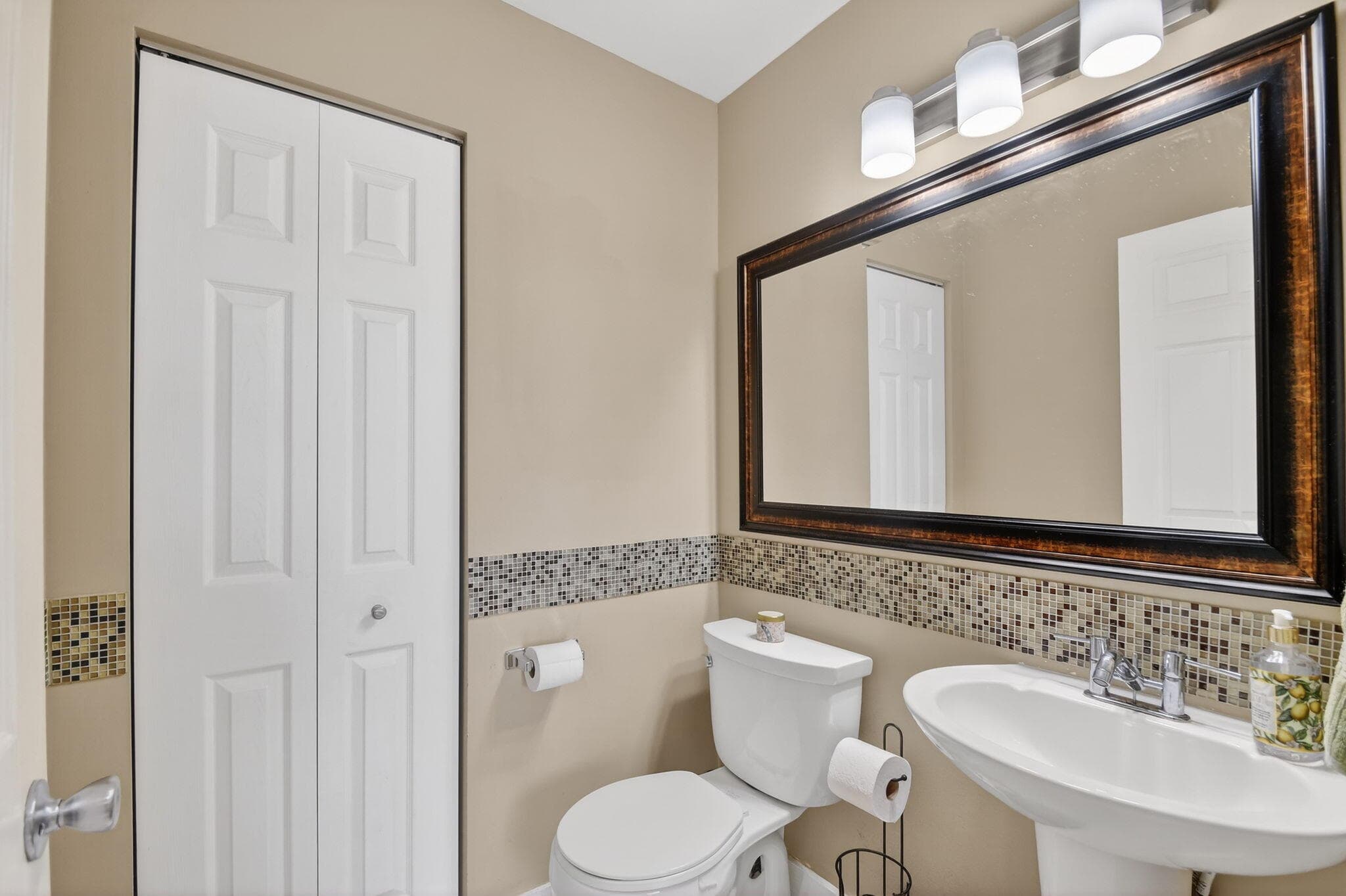 6828 Ashton Street, Boynton Beach, FL 33437 — photo 19 of 47