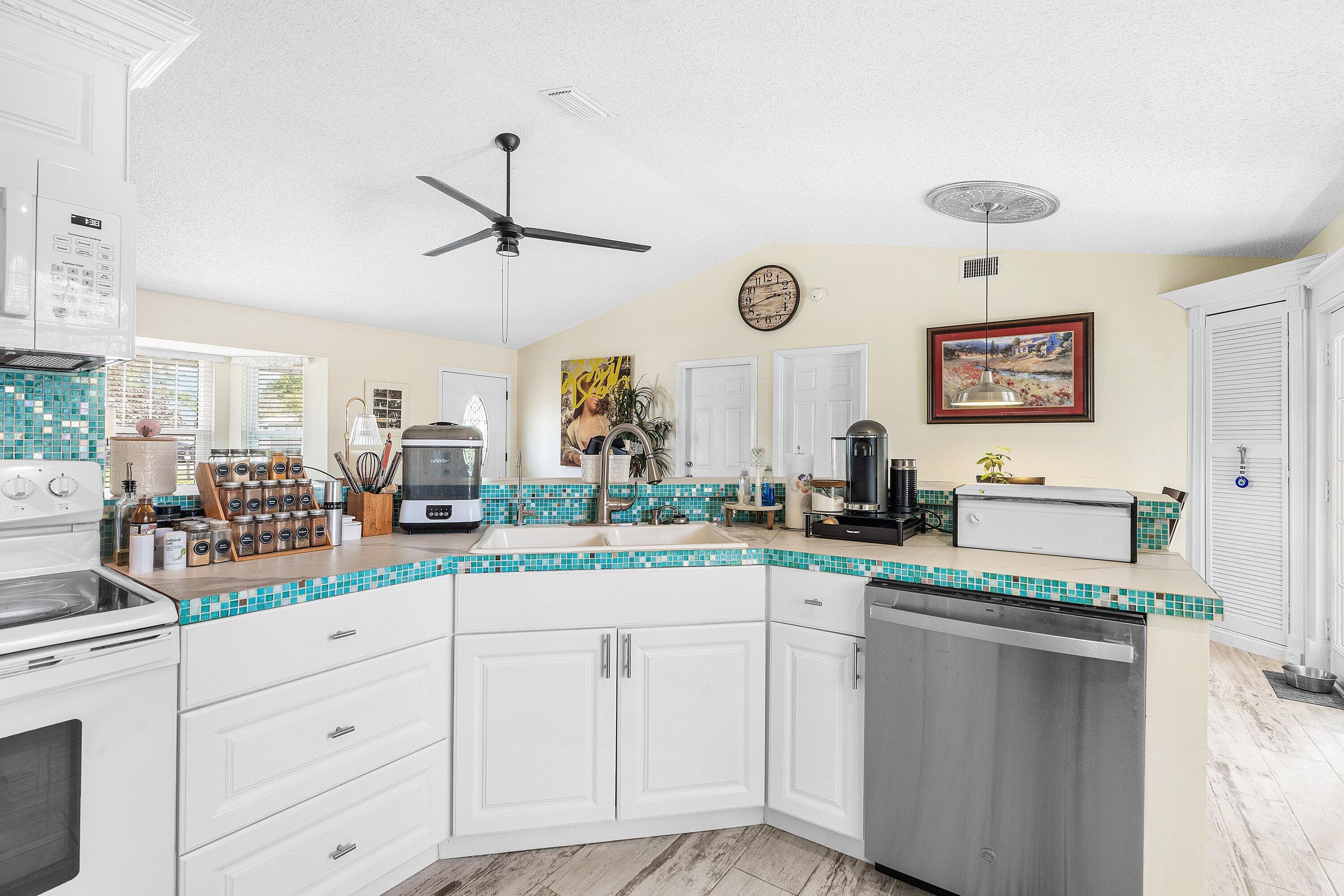 2114 SE Midtown Road, Port St. Lucie, FL 34952 — photo 14 of 41