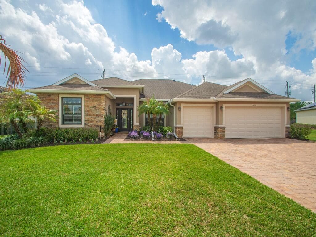 5907 Brae Burn Circle, Vero Beach, FL 32967 — photo 1 of 50