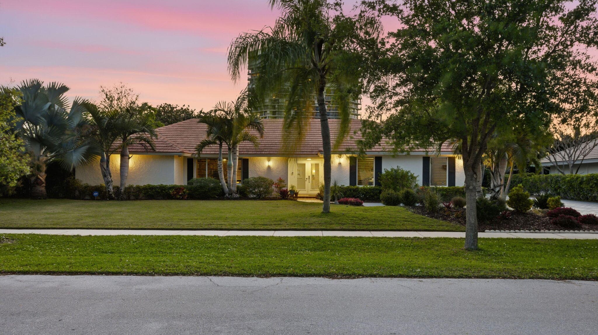 2001 Embassy Drive, West Palm Beach, FL 33401 — photo 52 of 64
