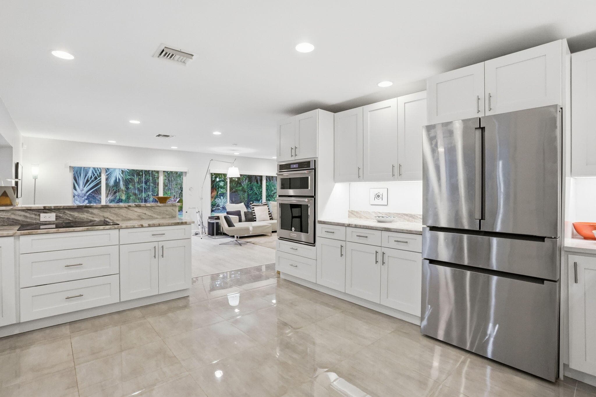 2001 Embassy Drive, West Palm Beach, FL 33401 — photo 12 of 64