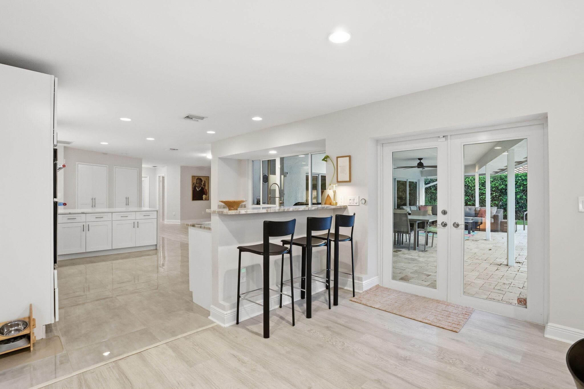 2001 Embassy Drive, West Palm Beach, FL 33401 — photo 10 of 64