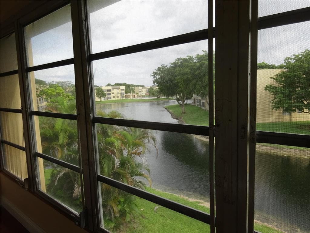 6050 NW 64th Avenue 307, Tamarac, FL 33319 — photo 13 of 17