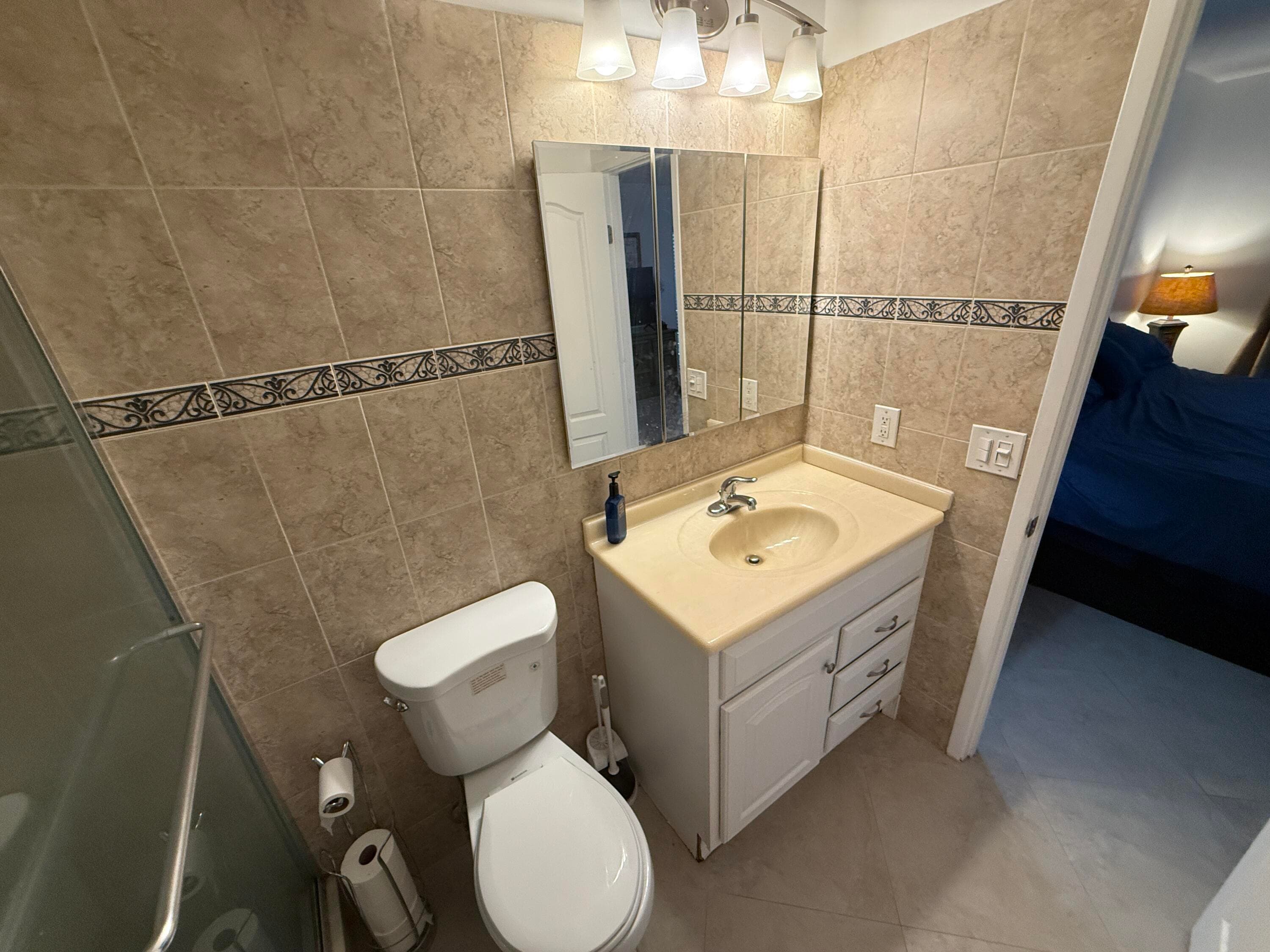 300 NE 14th Avenue 411, Hallandale Beach, FL 33009 — photo 27 of 45