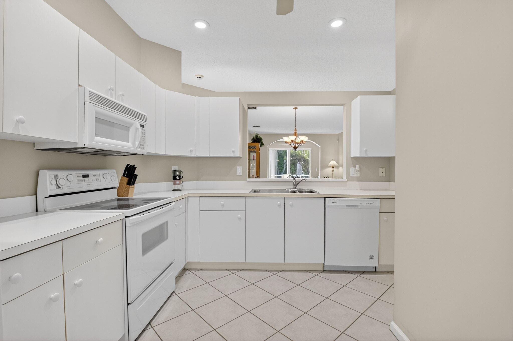 10612 Royal Caribbean Circle, Boynton Beach, FL 33437 — photo 16 of 63