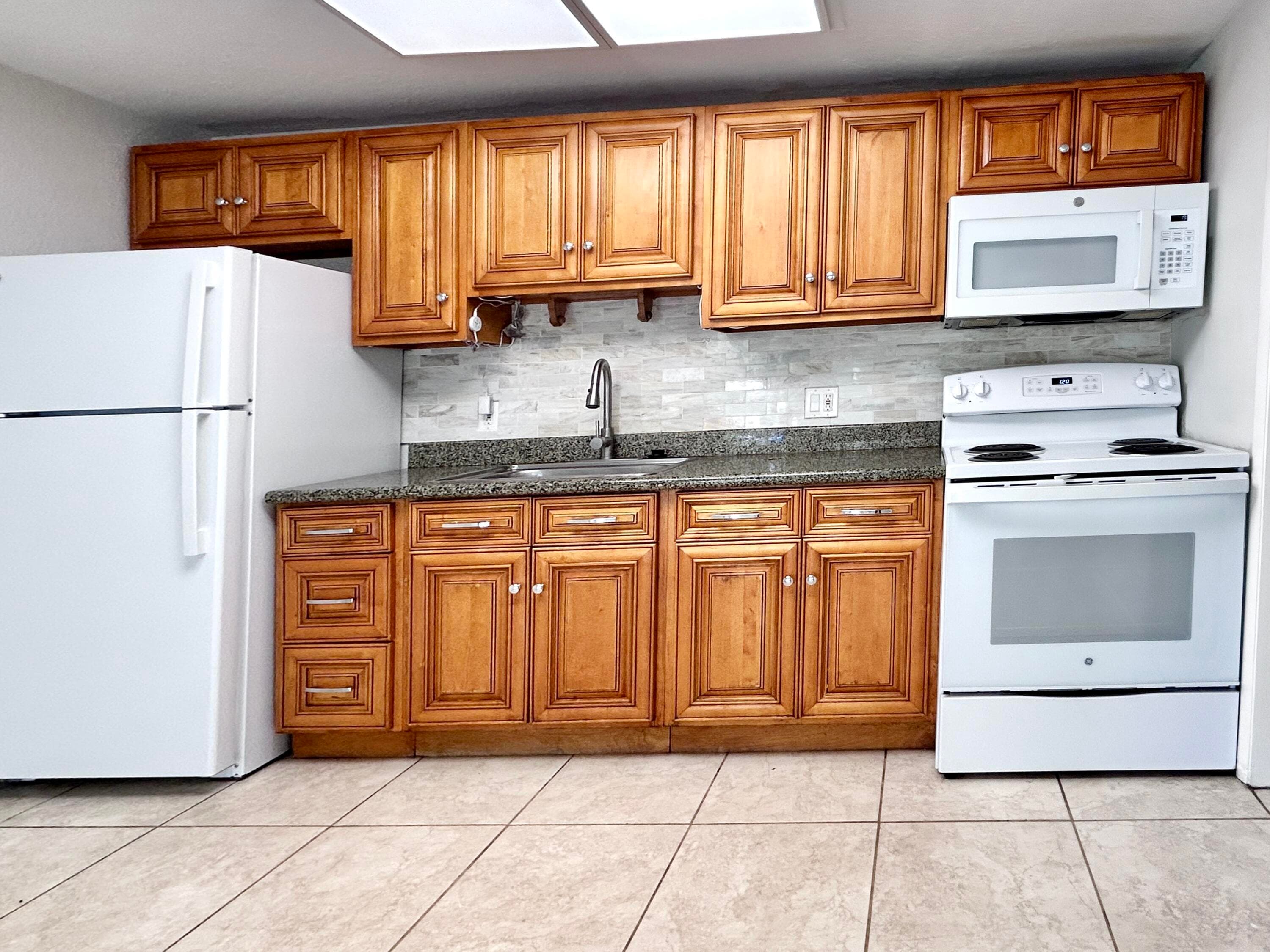 7168 Southgate Boulevard 7168, Tamarac, FL 33321 — photo 6 of 13