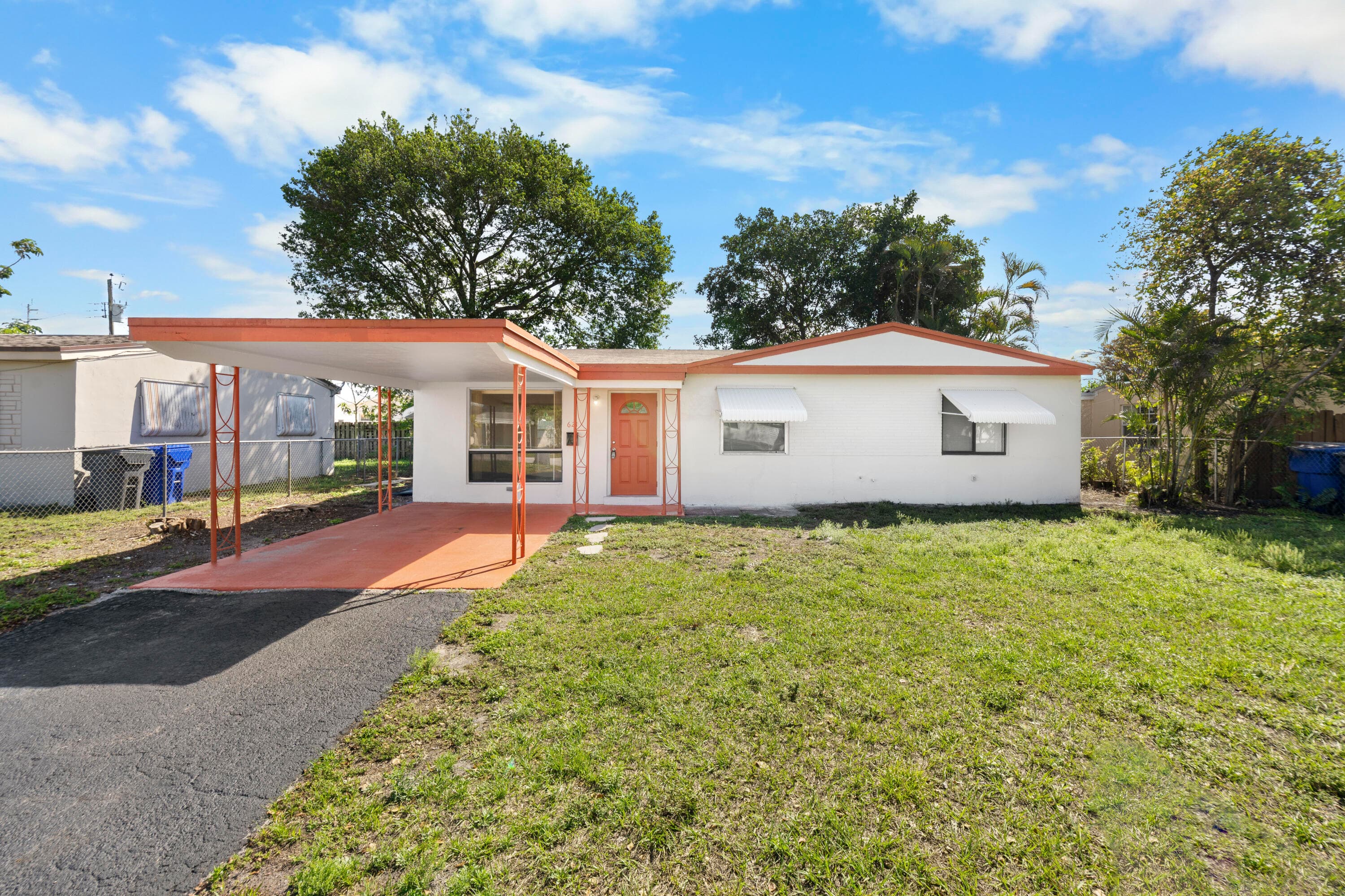 621 N 71st Avenue, Hollywood, FL 33024 — photo 1 of 26