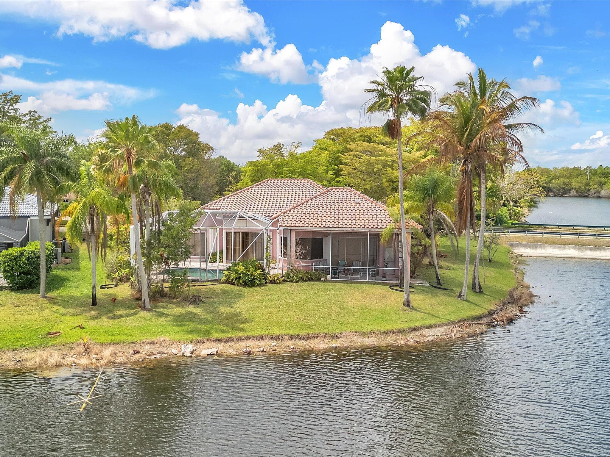 5111 NW 104th Avenue, Coral Springs, FL 33076 — photo 1 of 29