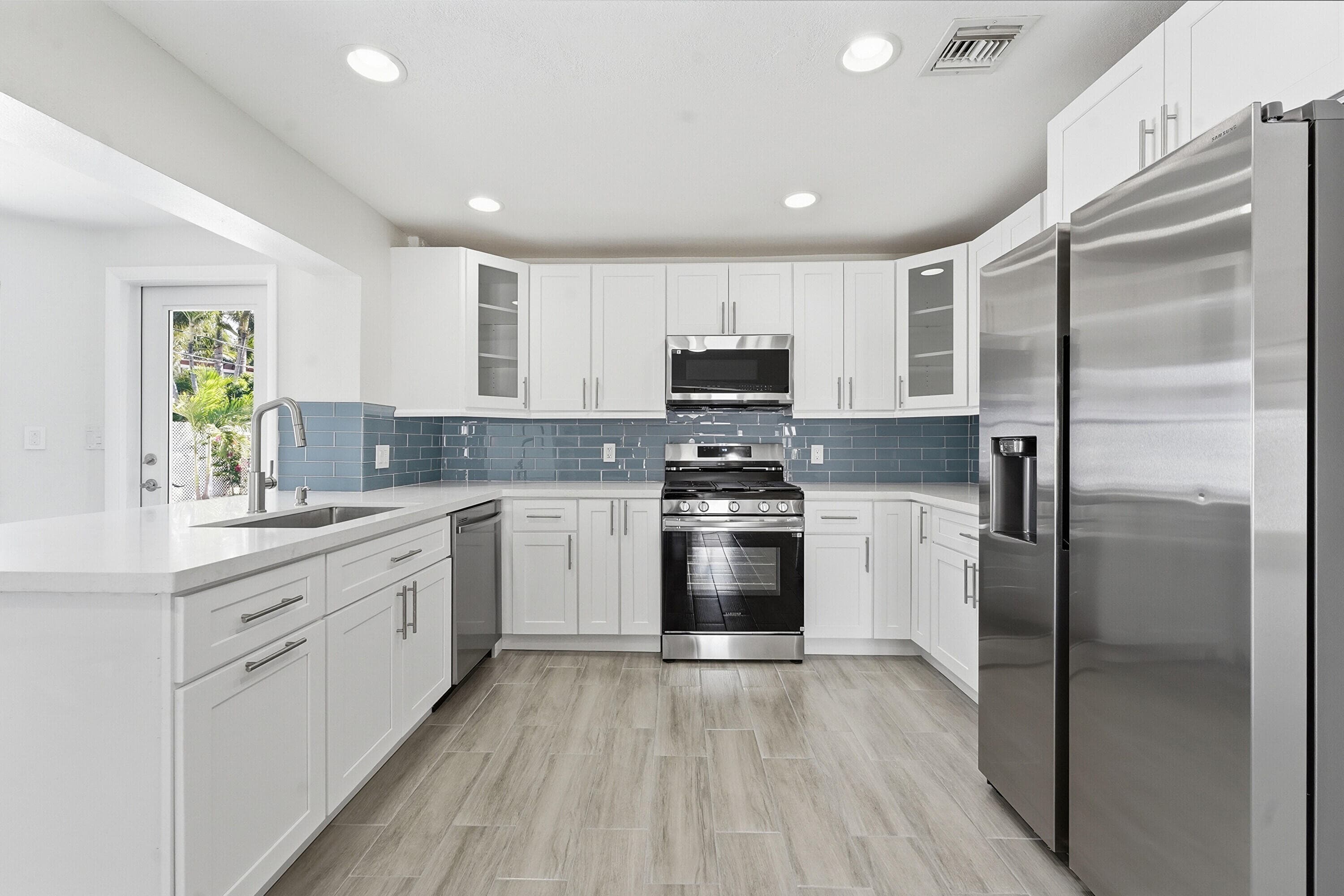 1641 NE 56th Court, Fort Lauderdale, FL 33334 — photo 13 of 34