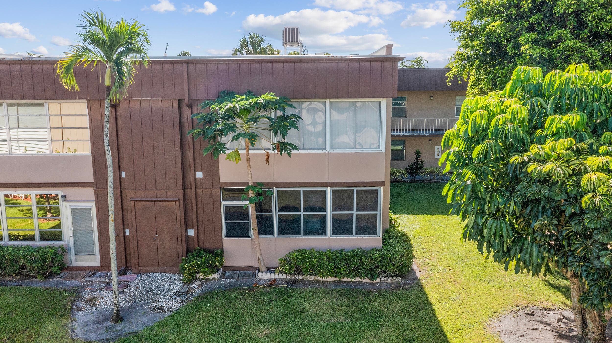 344 Piedmont, Delray Beach, FL 33484 — photo 4 of 28