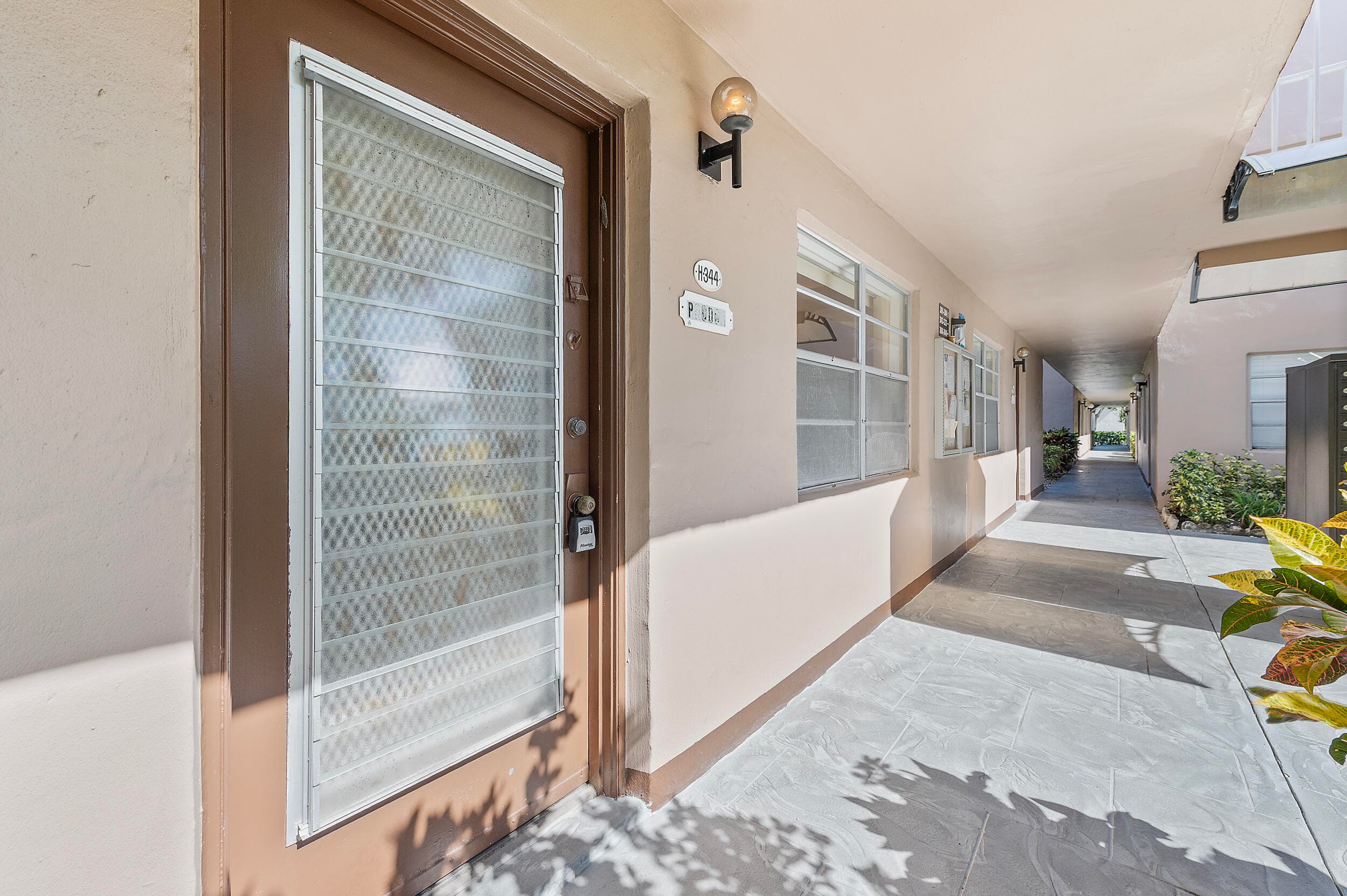 344 Piedmont, Delray Beach, FL 33484 — photo 5 of 28