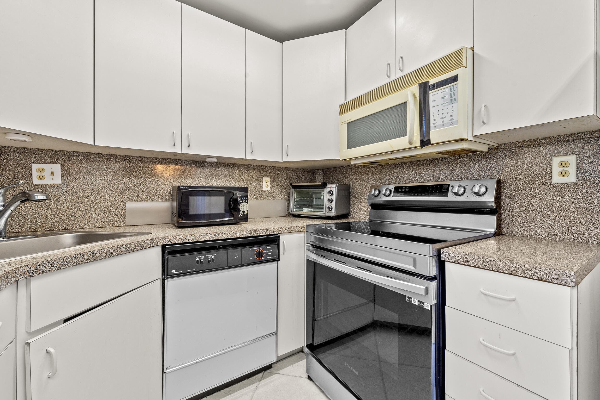 344 Piedmont, Delray Beach, FL 33484 — photo 16 of 28