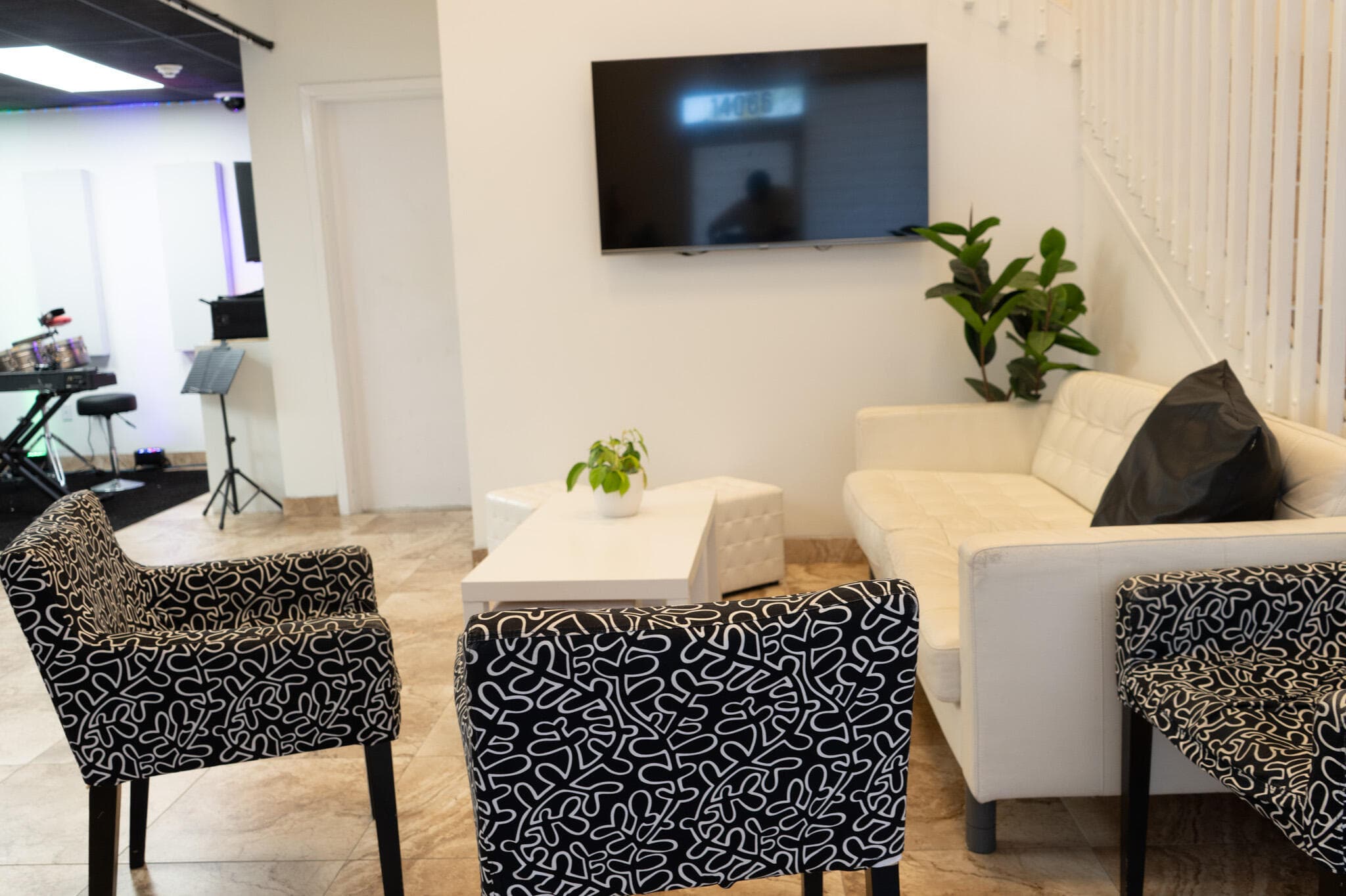14066 NW 82nd Avenue 8-a, Miami Lakes, FL 33016 — photo 4 of 32