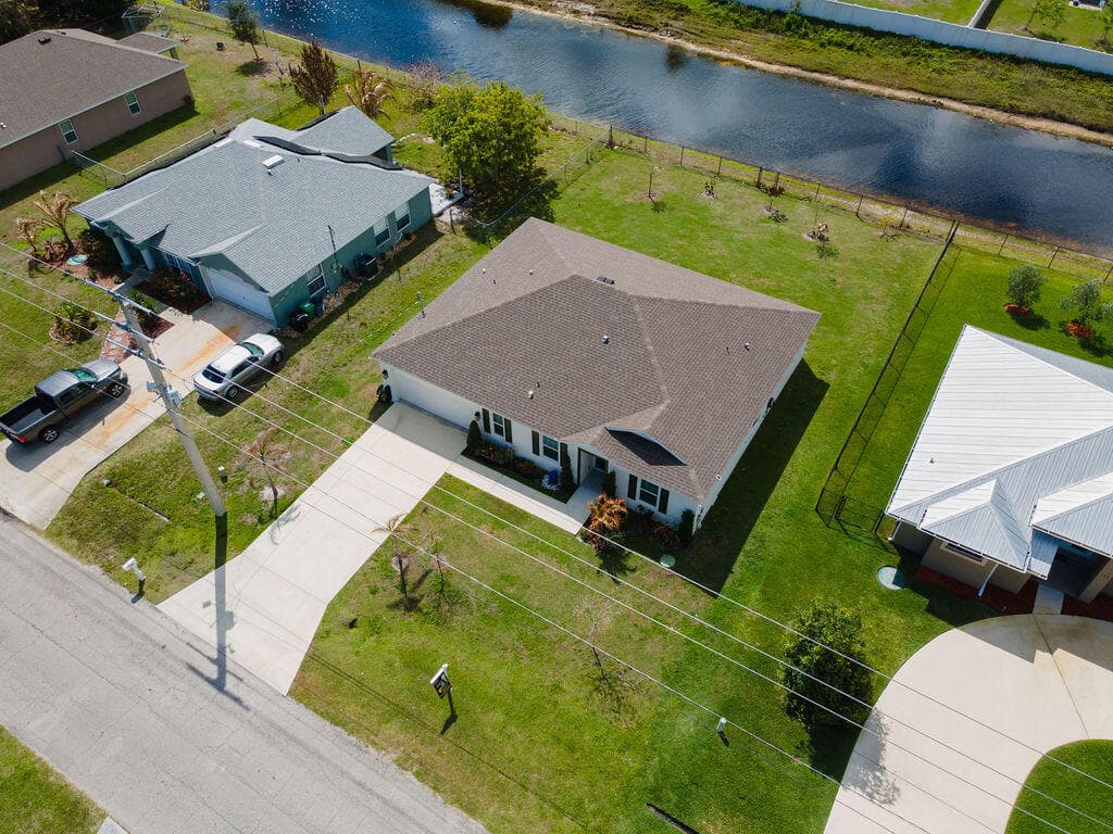 138 SW Carter Avenue, Port St. Lucie, FL 34983 — photo
