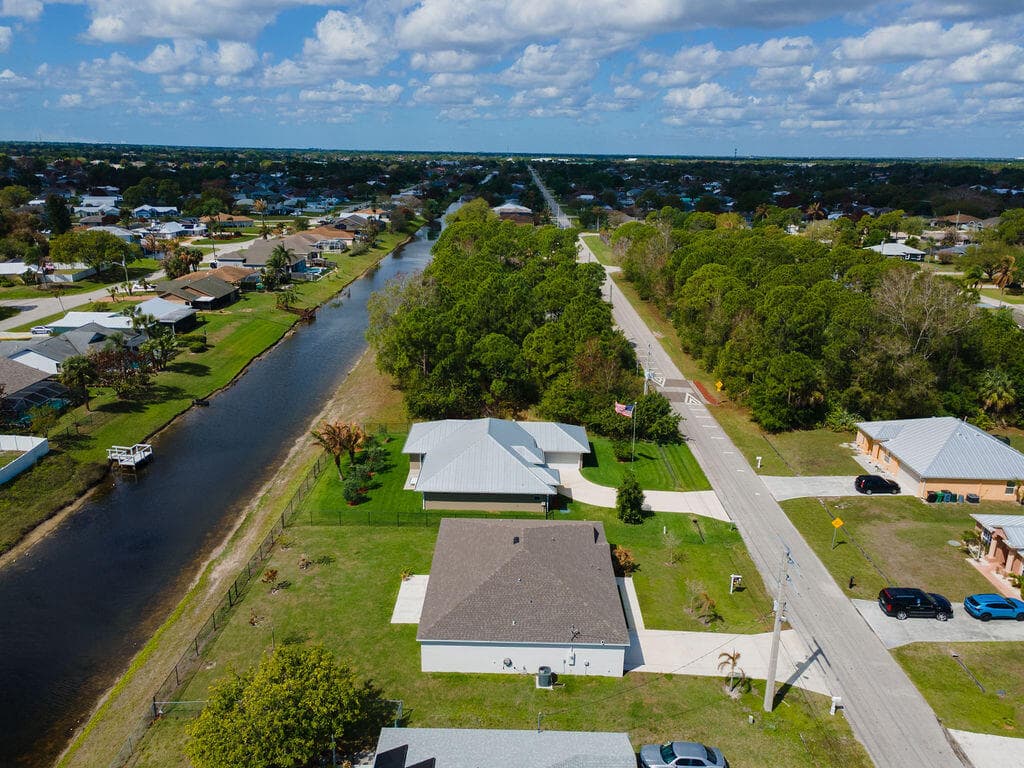 138 SW Carter Avenue, Port St. Lucie, FL 34983 — photo 12 of 85