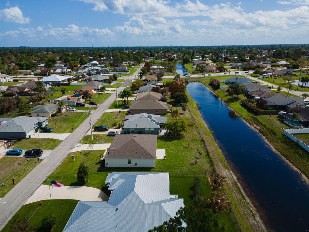 138 SW Carter Avenue, Port St. Lucie, FL 34983 — photo 13 of 85