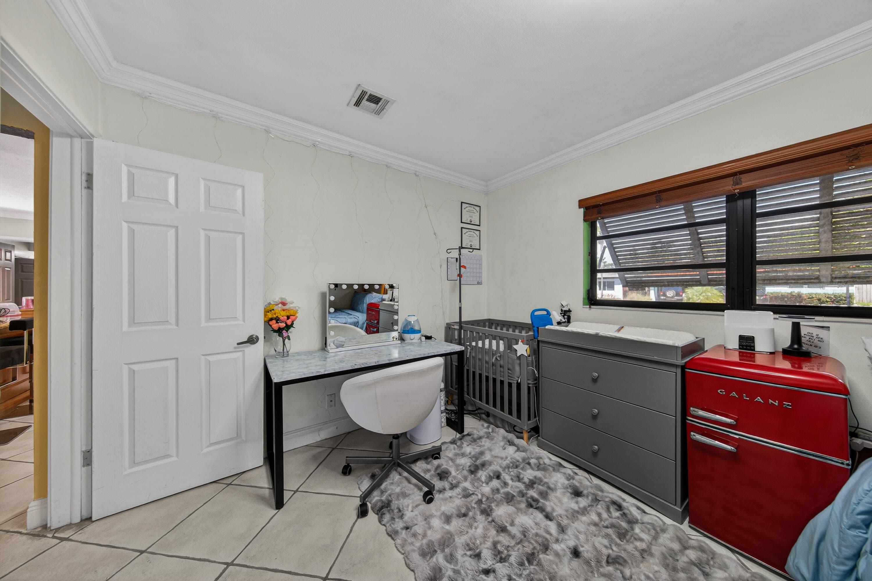 270 NE 42nd Street, Oakland Park, FL 33334 — photo 11 of 31