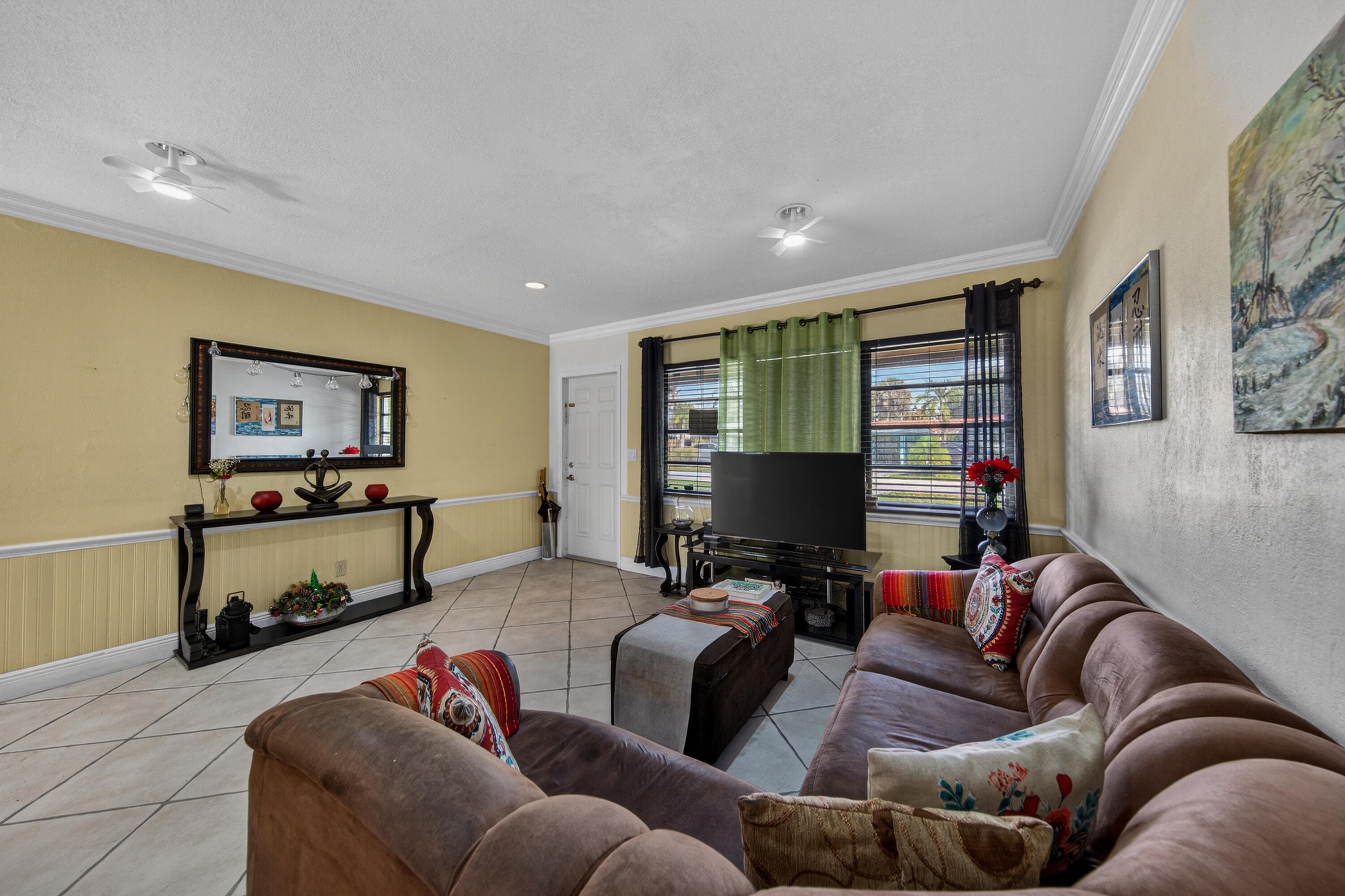 270 NE 42nd Street, Oakland Park, FL 33334 — photo 5 of 31