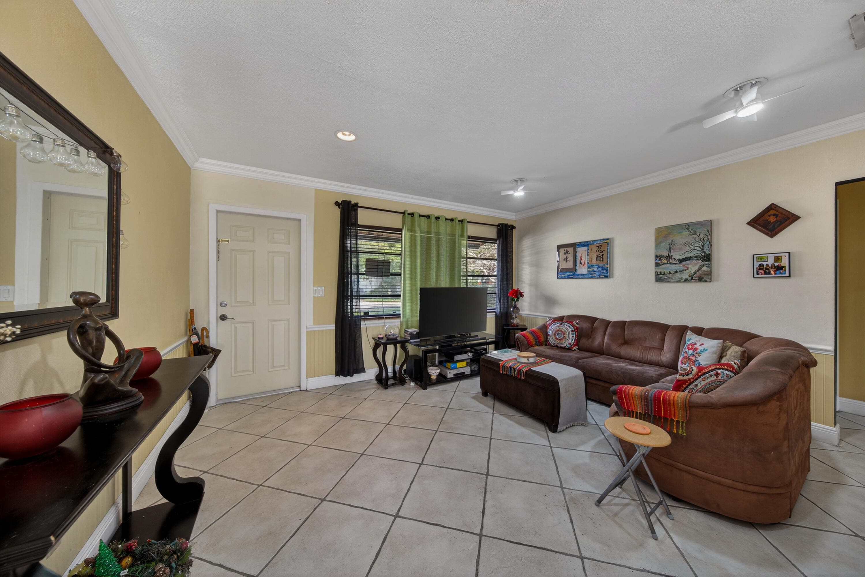 270 NE 42nd Street, Oakland Park, FL 33334 — photo 4 of 31