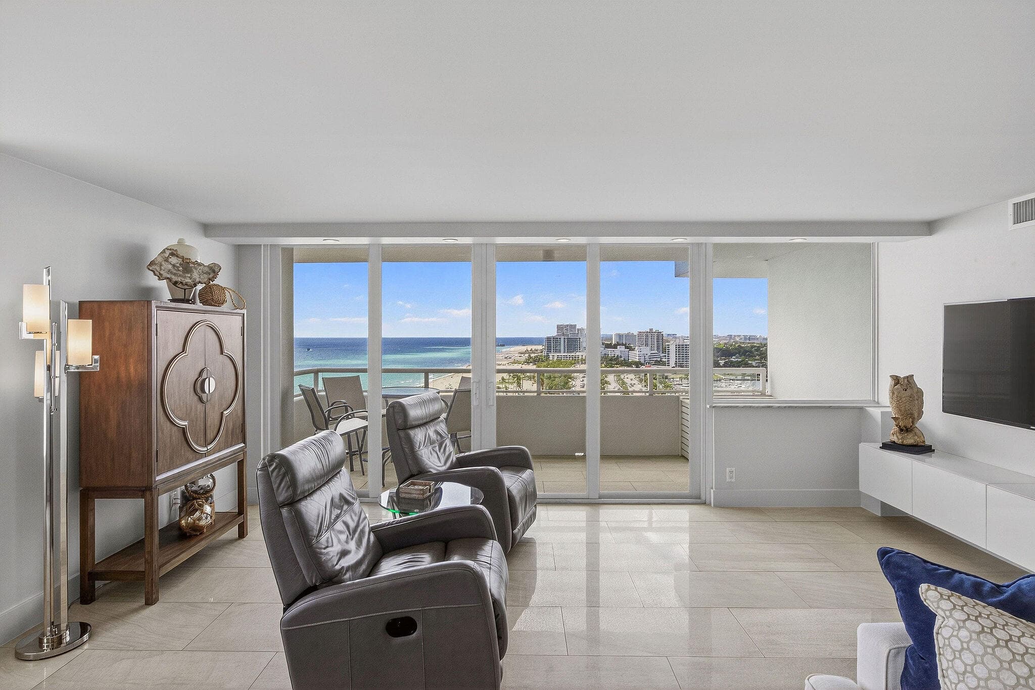 545 S Fort Lauderdale Beach Boulevard 1702, Fort Lauderdale, FL 33316 — photo 28 of 92