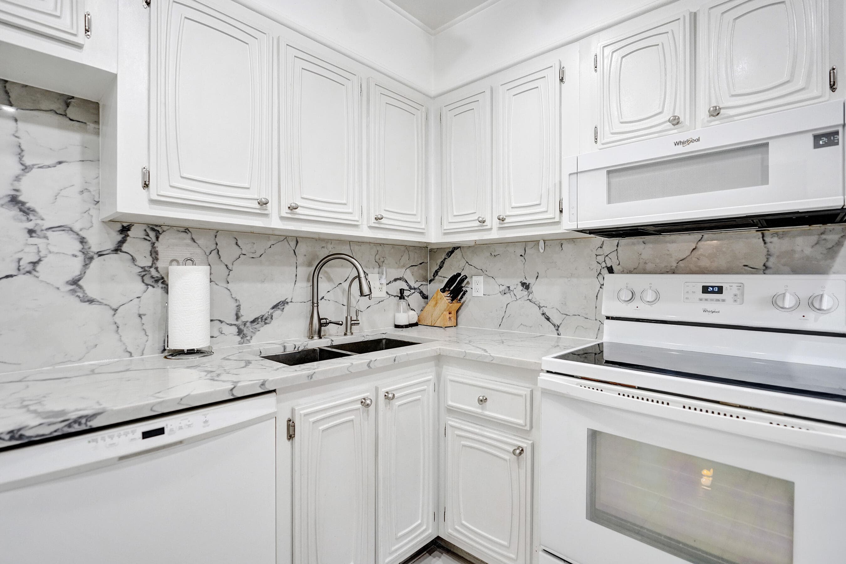 6461 NW 2nd Avenue Five, Boca Raton, FL 33487 — photo 4 of 73