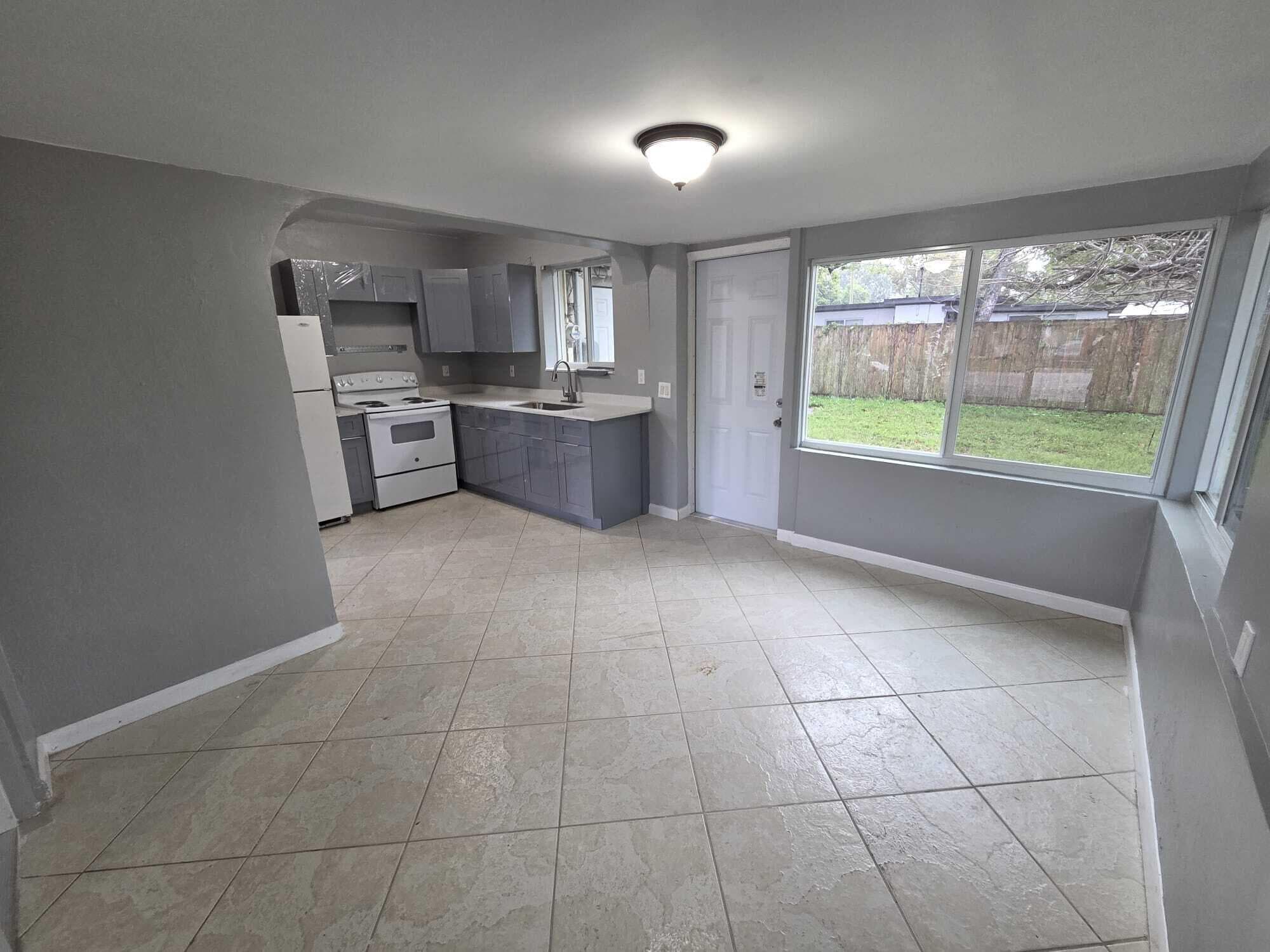 5720 Cleveland Street, Hollywood, FL 33021 — photo 3 of 21