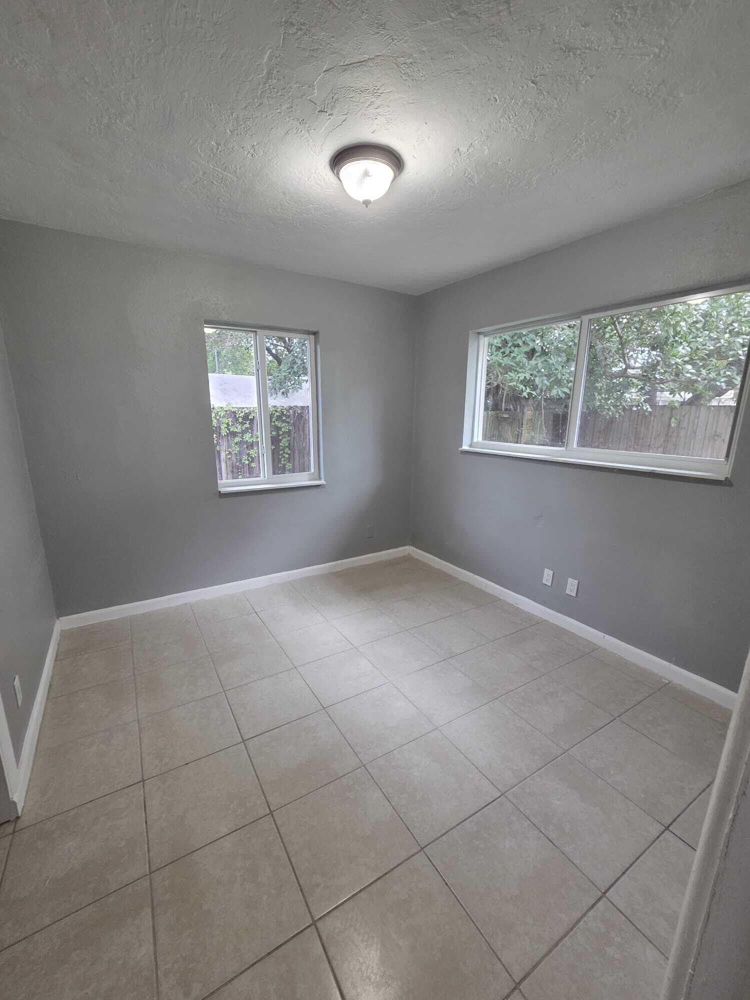 5720 Cleveland Street, Hollywood, FL 33021 — photo 12 of 21