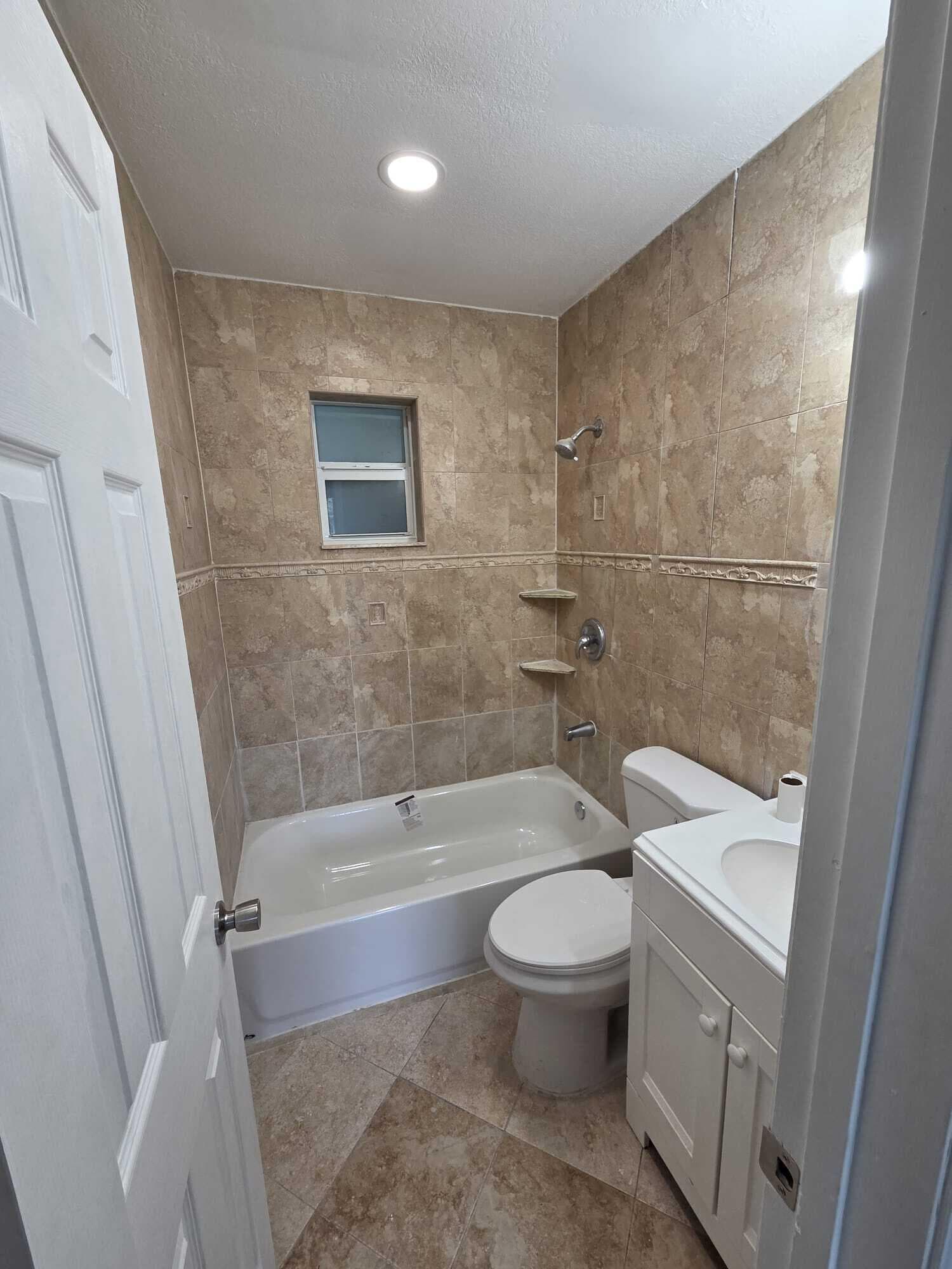 5720 Cleveland Street, Hollywood, FL 33021 — photo 18 of 21