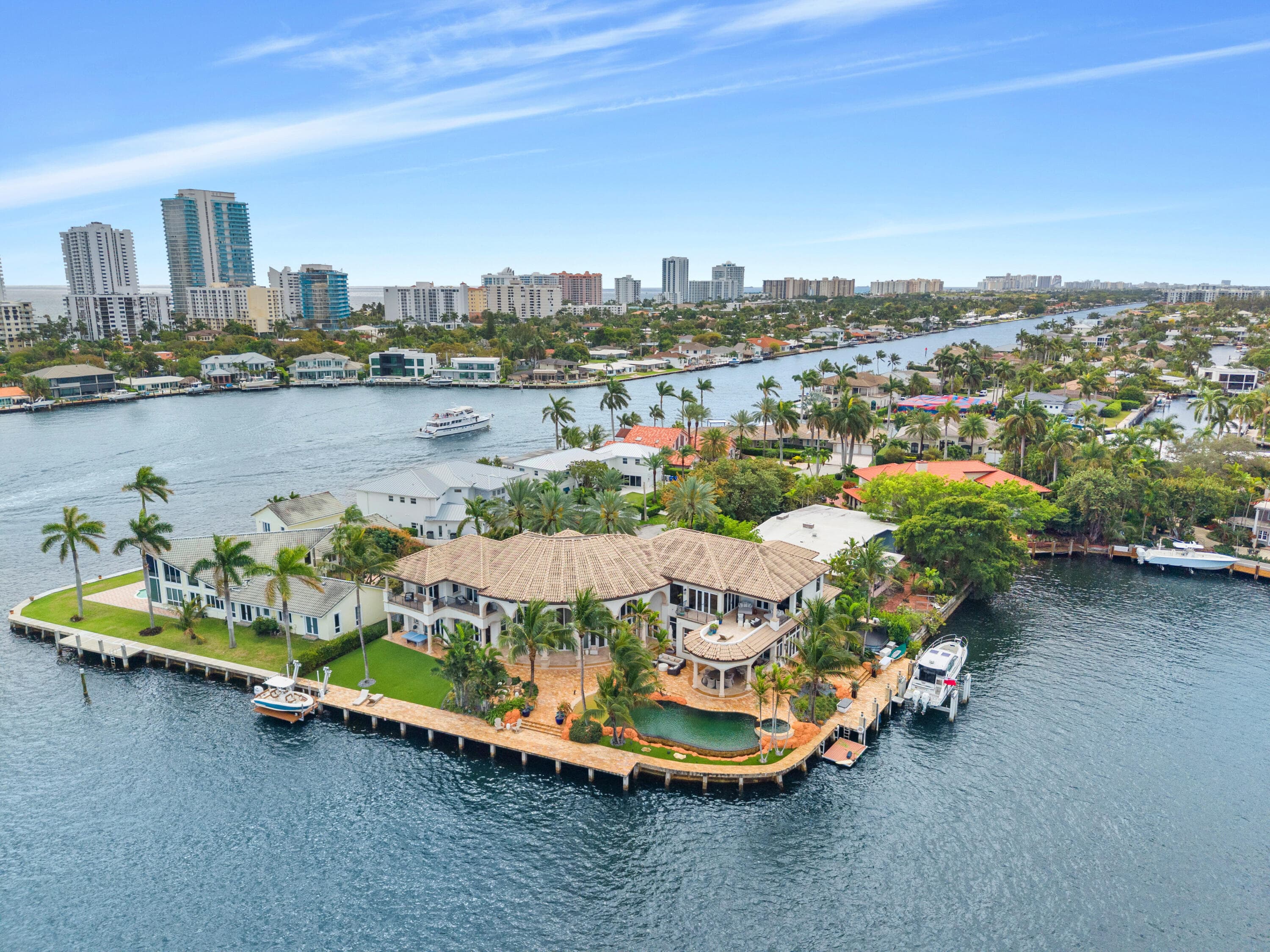 2593 SE 8th Street, Pompano Beach, FL 33062 — photo 3 of 70