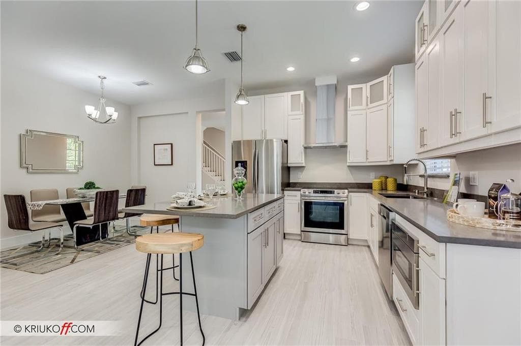 629 SW 12th Avenue, Fort Lauderdale, FL 33312 — photo 1 of 12