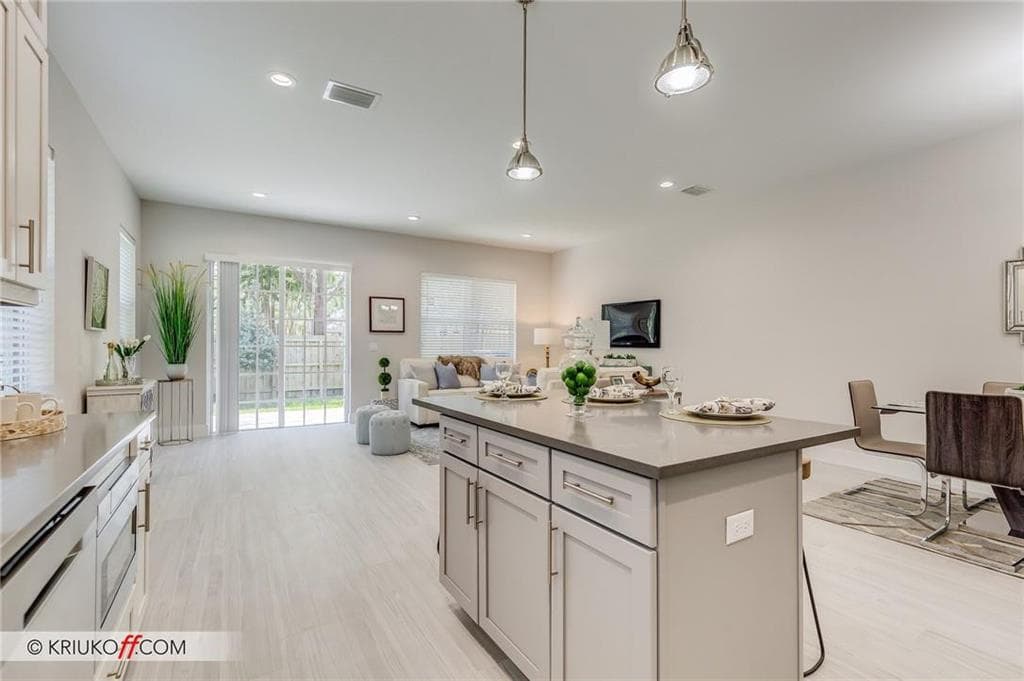 629 SW 12th Avenue, Fort Lauderdale, FL 33312 — photo 3 of 12