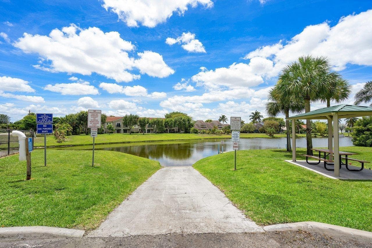 1369 Riverside Circle, Wellington, FL 33414 — photo 31 of 47