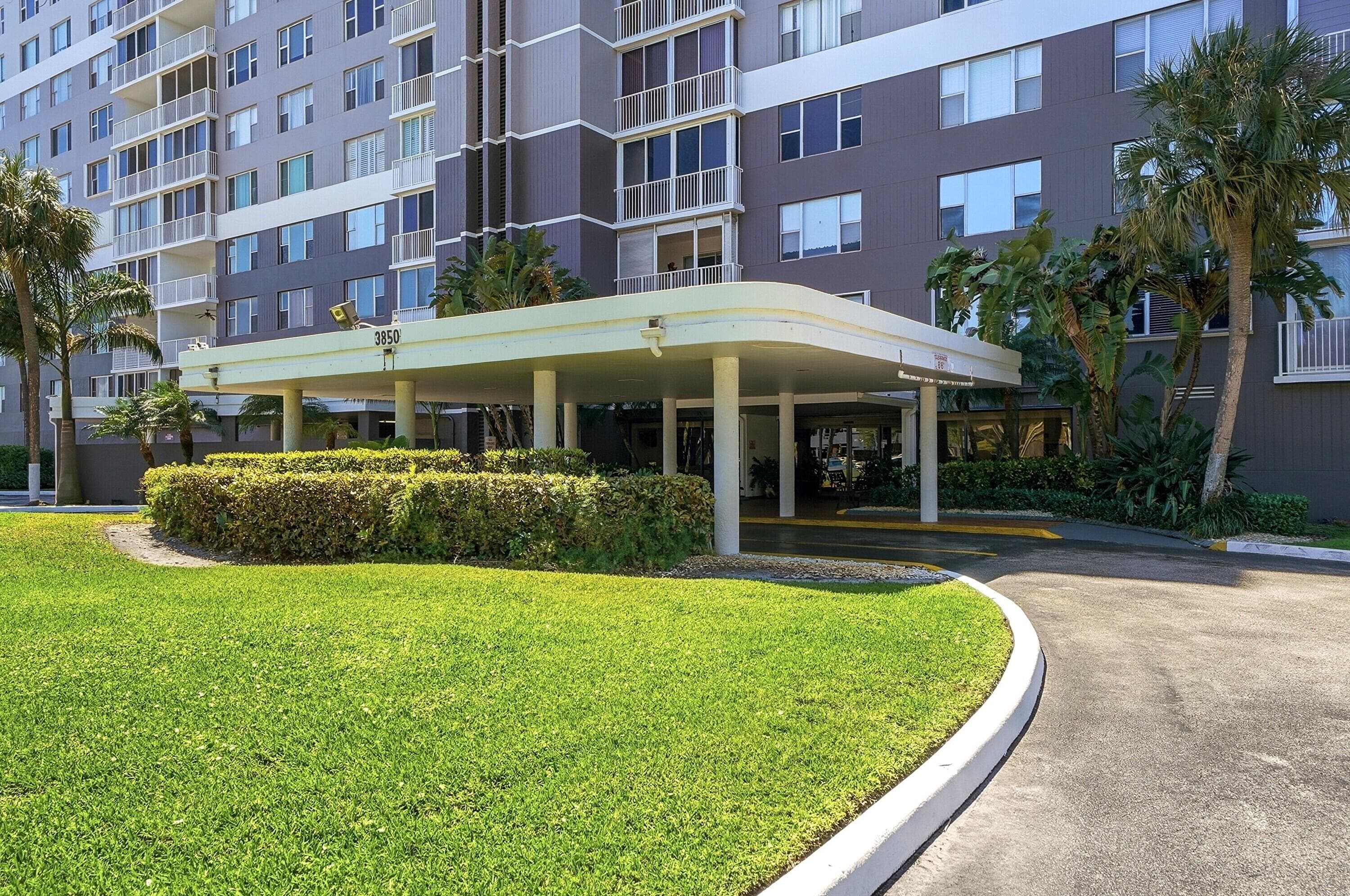 3850 Washington Street 1003, Hollywood, FL 33021 — photo 3 of 30