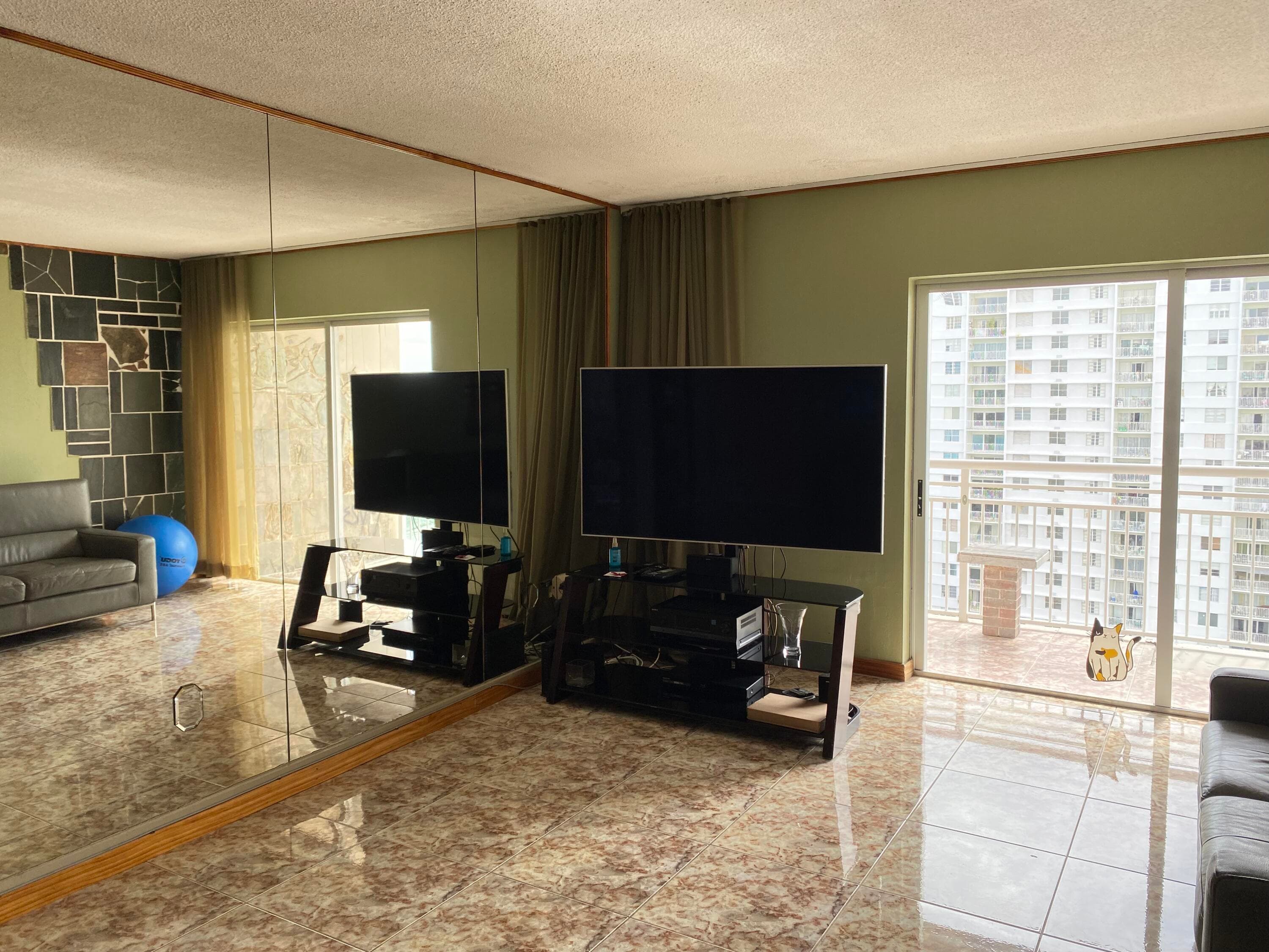 400 Kings Point Drive 1423, Sunny Isles Beach, FL 33160 — photo 2 of 31