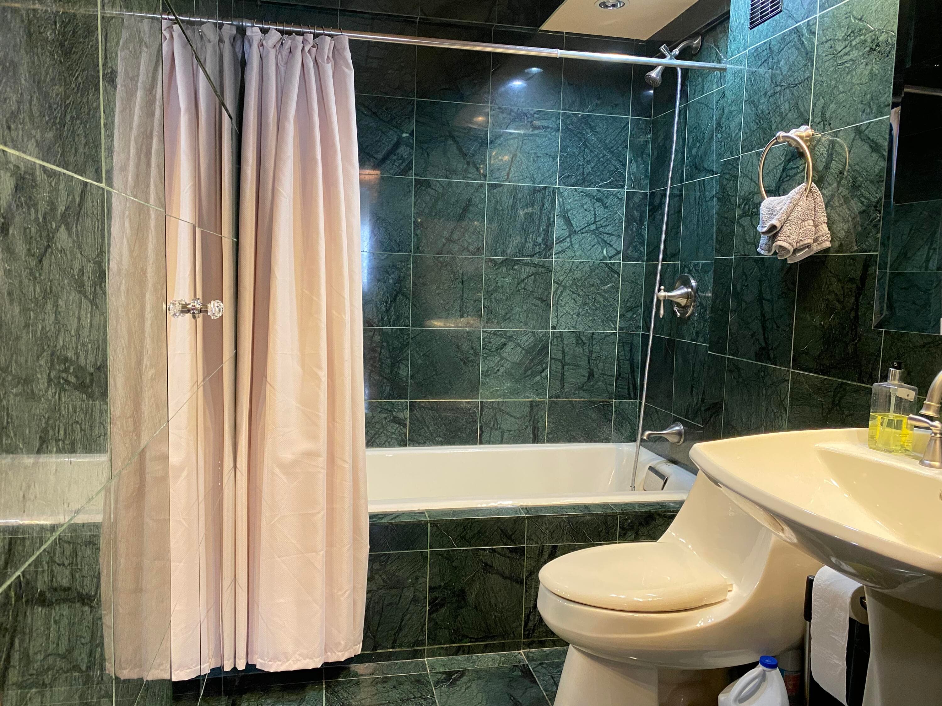 400 Kings Point Drive 1423, Sunny Isles Beach, FL 33160 — photo 12 of 31