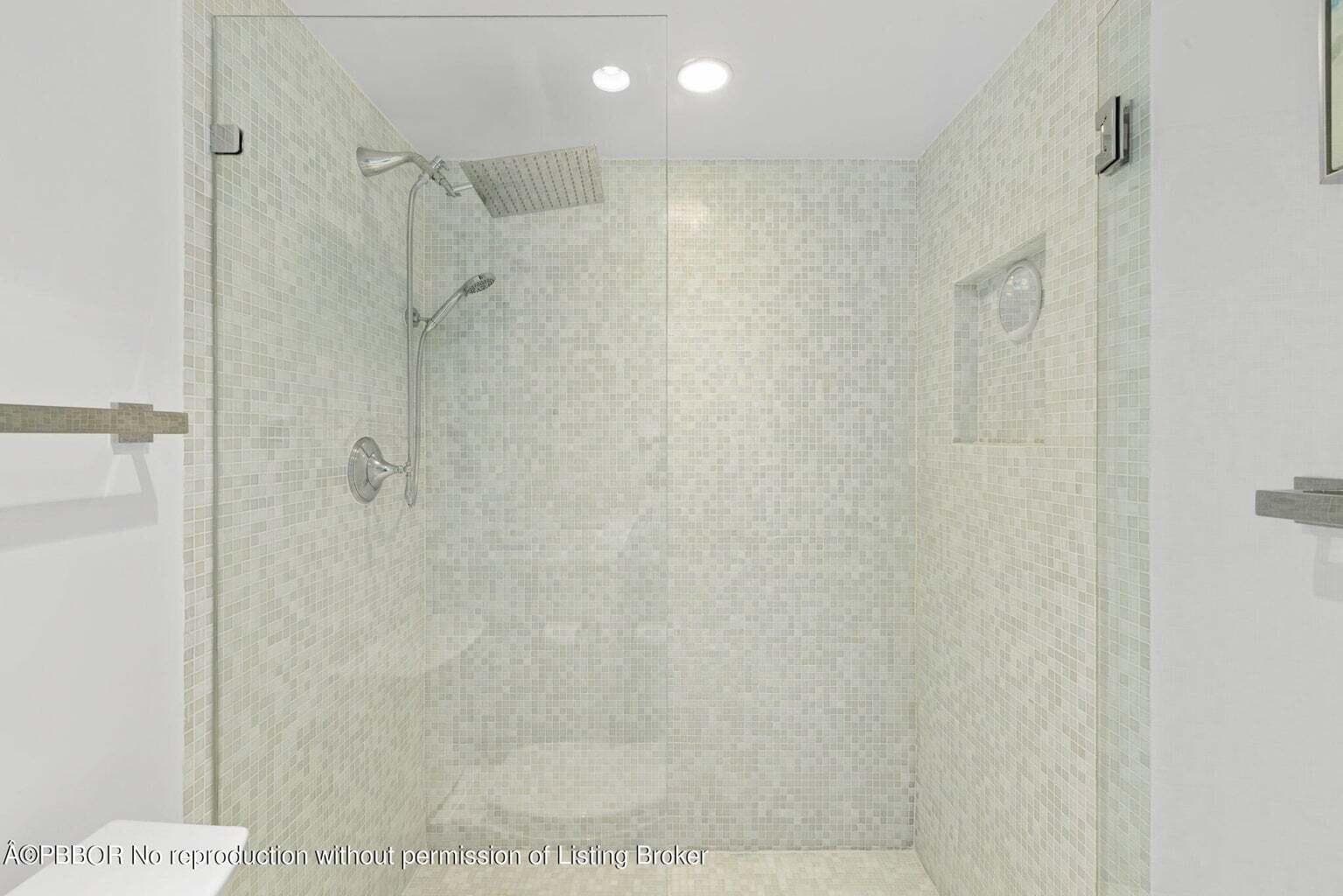 3546 S Ocean Boulevard 601, South Palm Beach, FL 33480 — photo 17 of 46