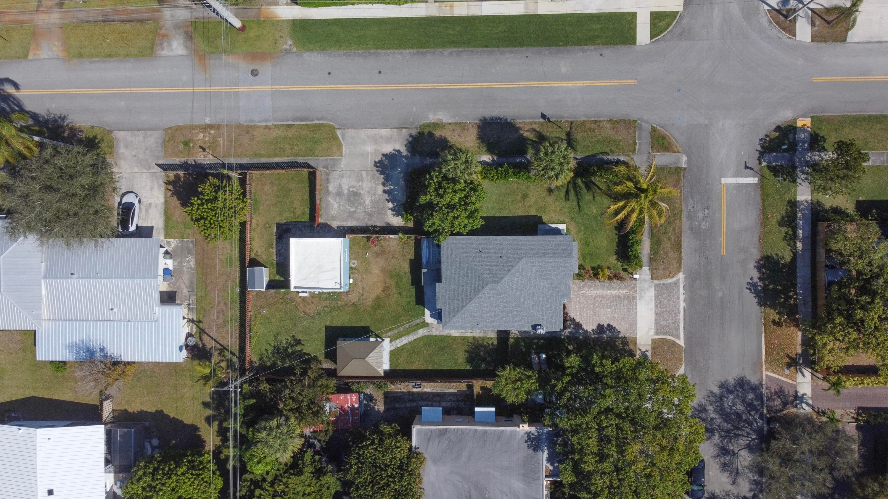 301 Hawthorne Drive, Lake Park, FL 33403 — photo 7 of 39