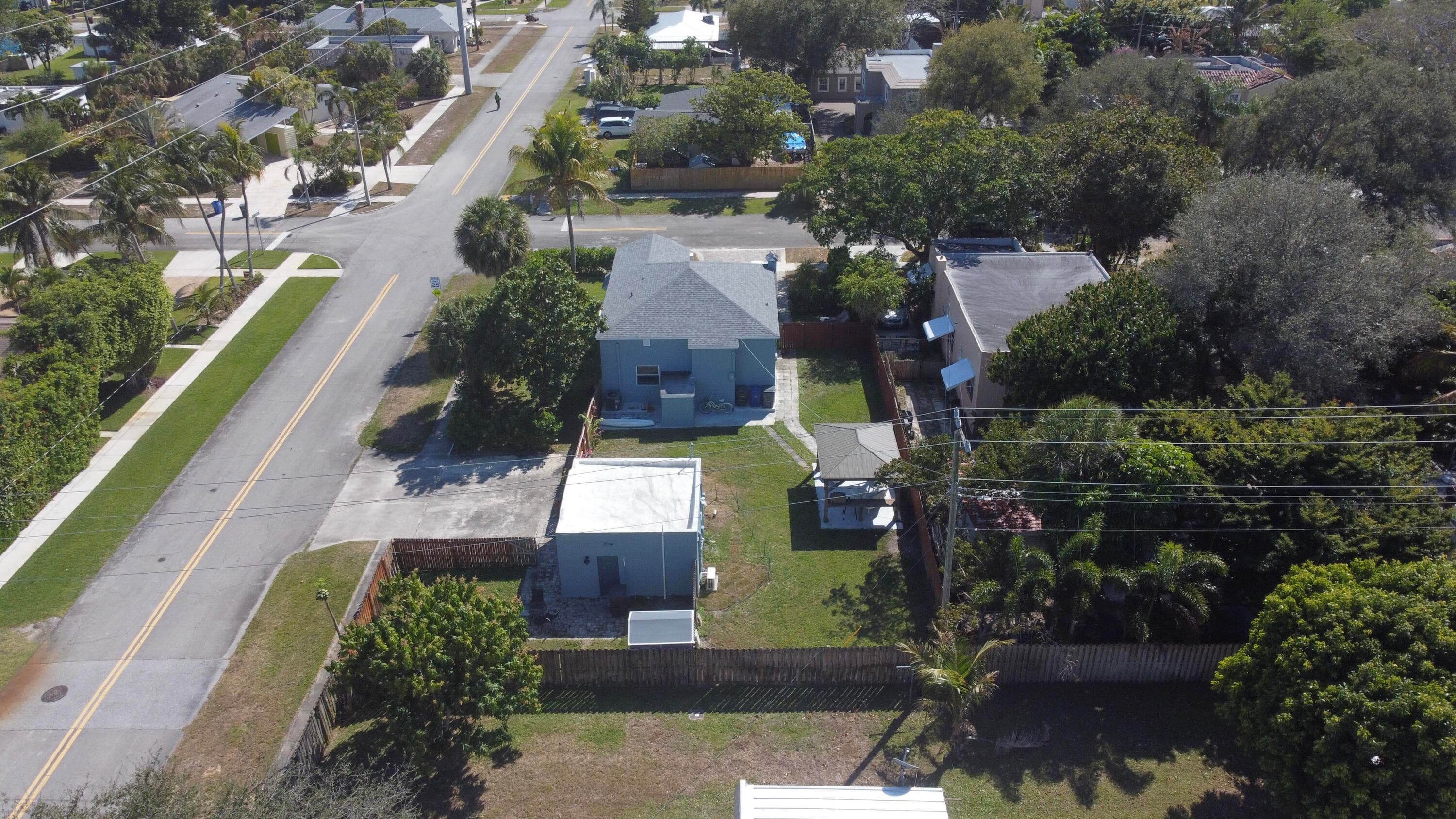 301 Hawthorne Drive, Lake Park, FL 33403 — photo 8 of 39