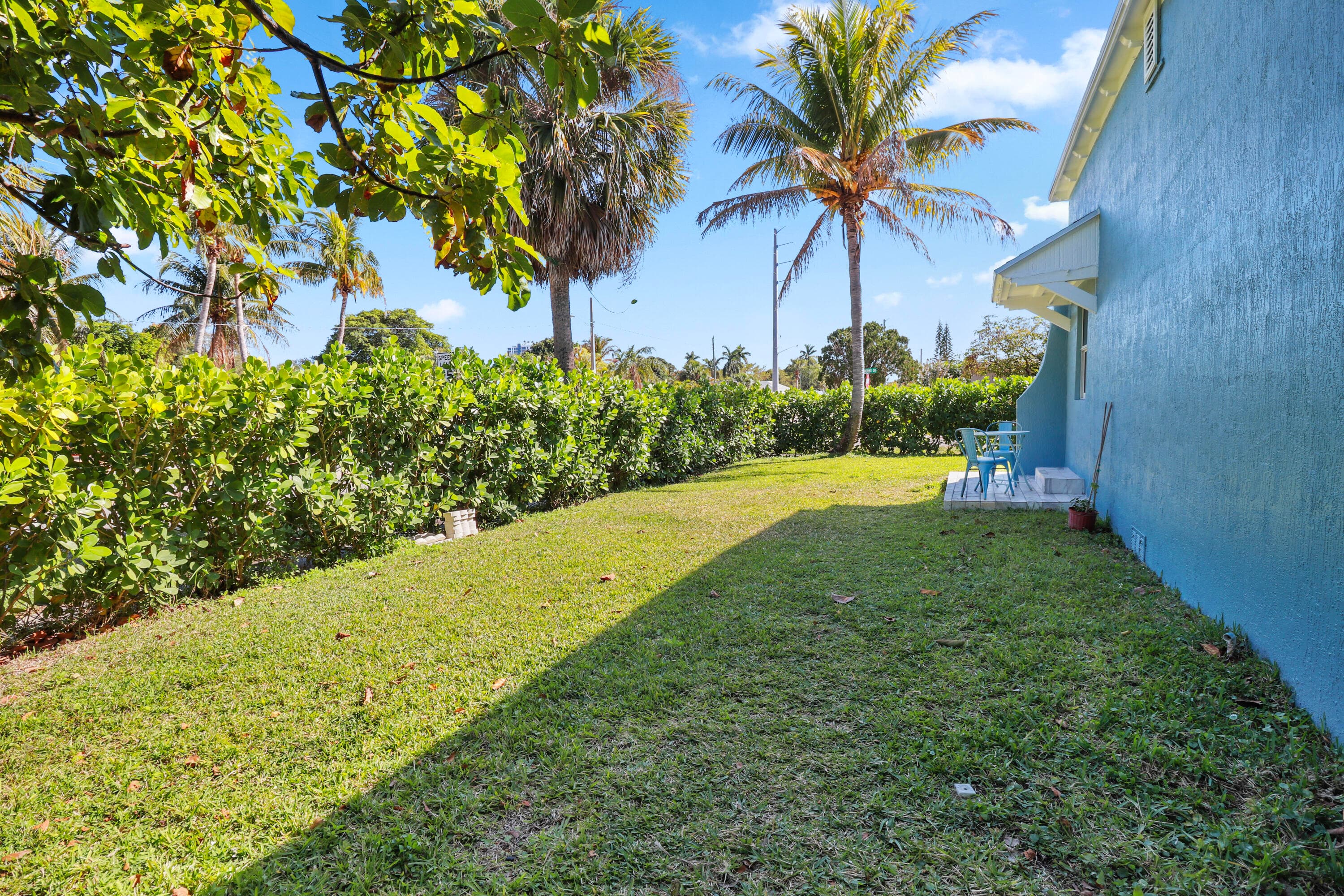 301 Hawthorne Drive, Lake Park, FL 33403 — photo 15 of 39